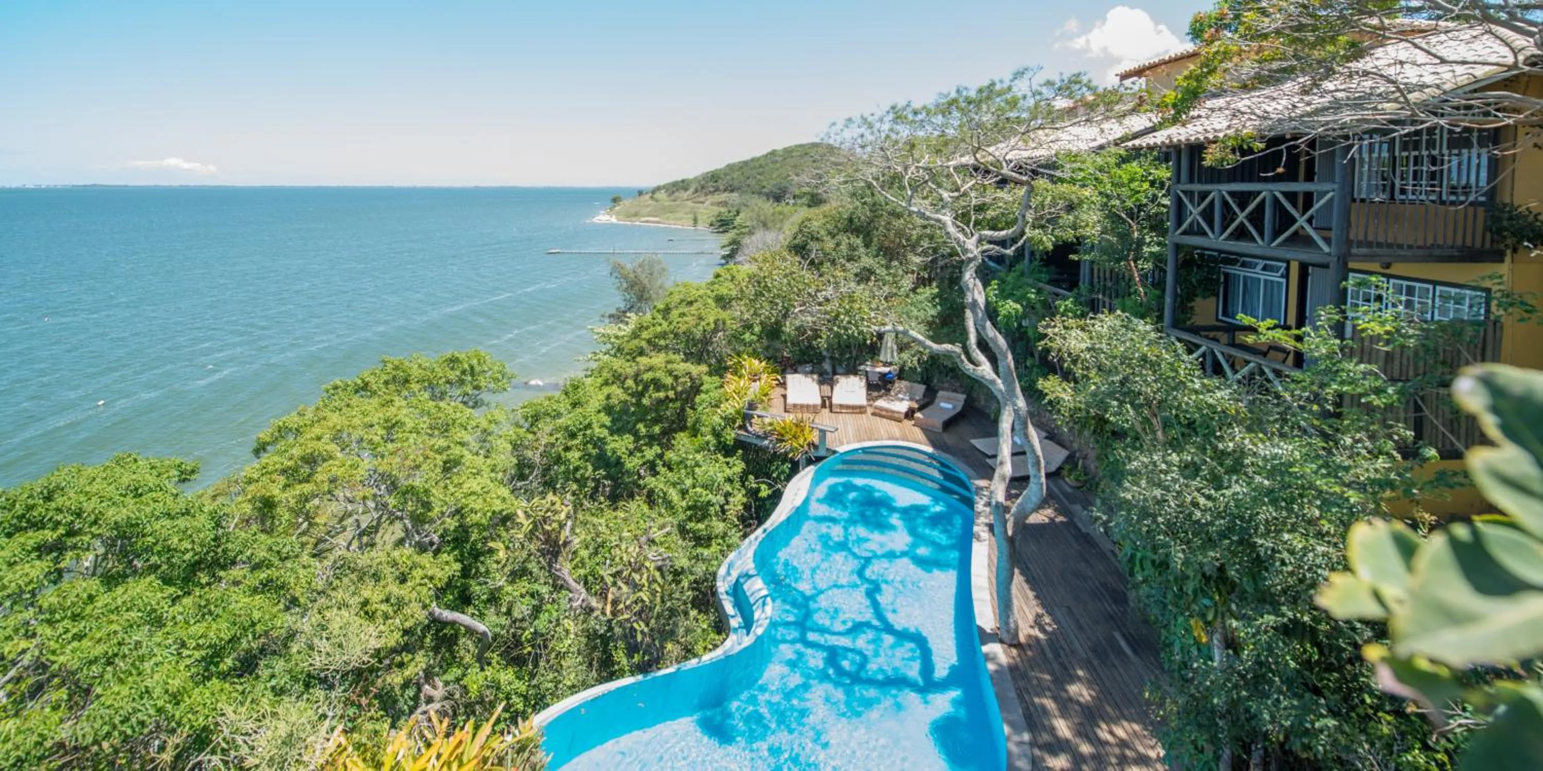 Swimming pool in Pousada Enseada das Garças