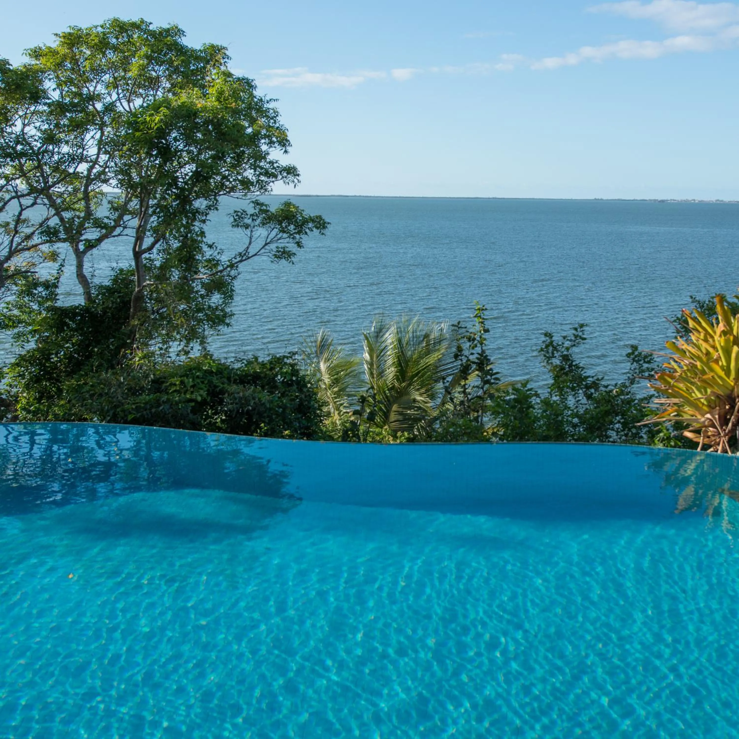 Swimming pool in Pousada Enseada das Garças