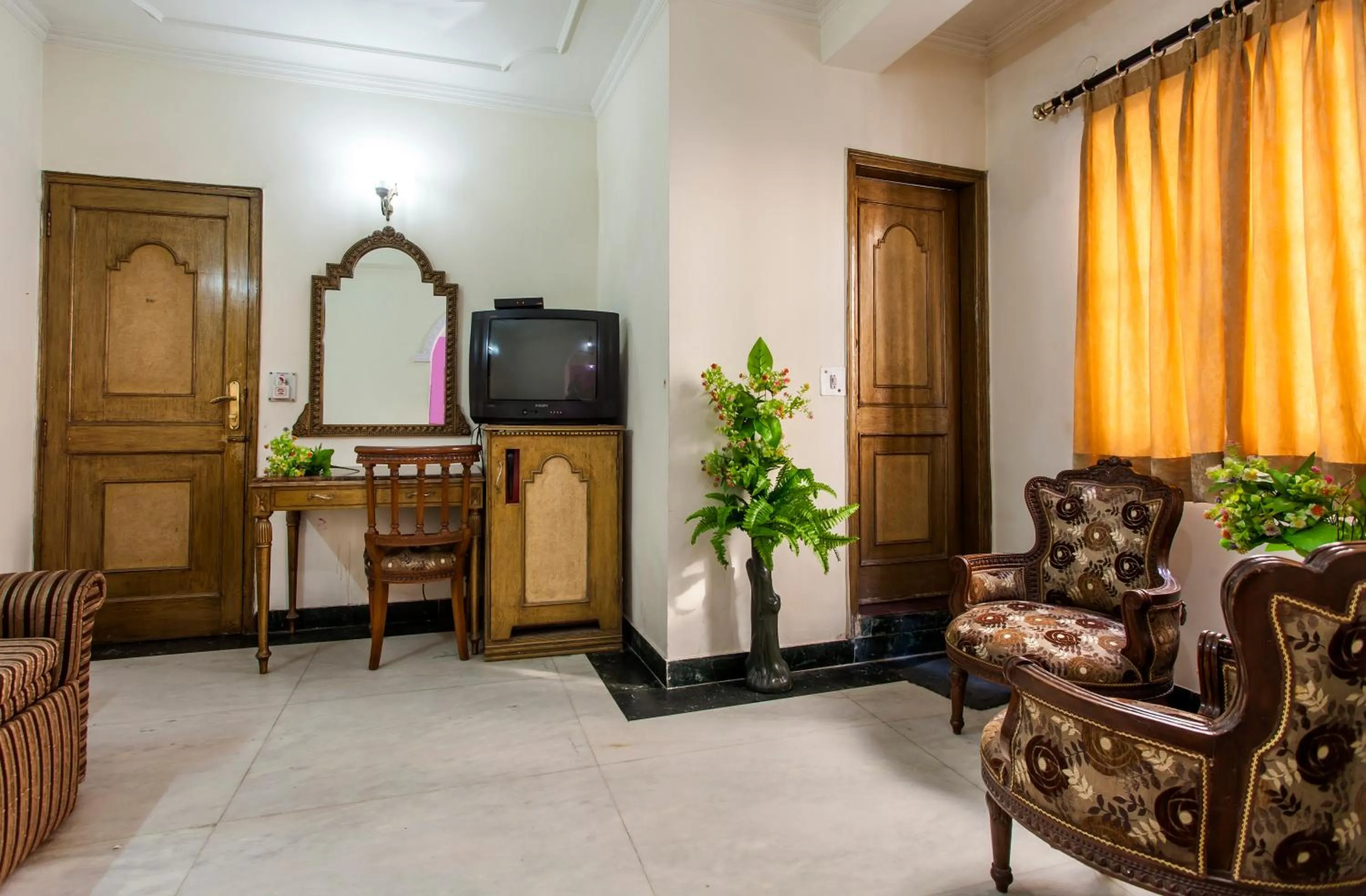 TV and multimedia in Hotel Sunshine