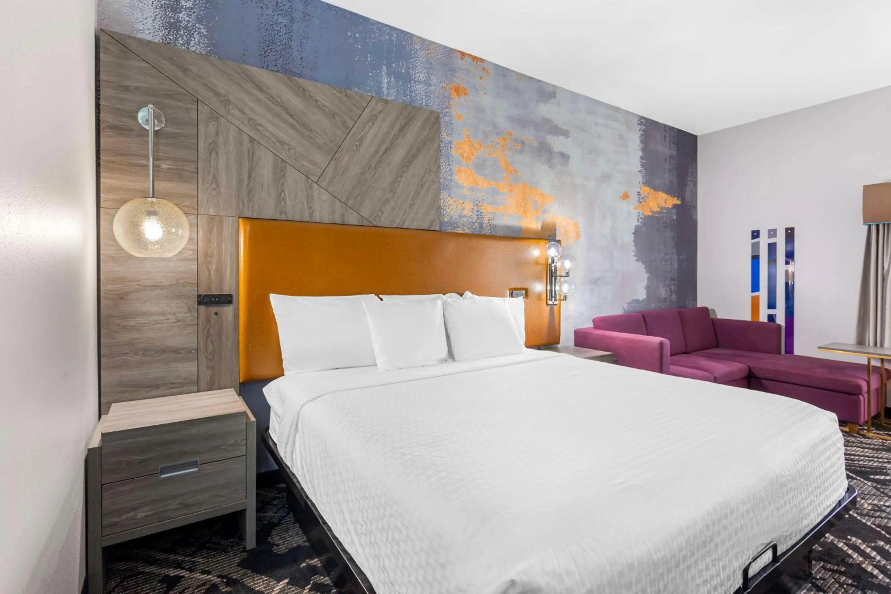 Bedroom, Bed in Best Western Chambersburg