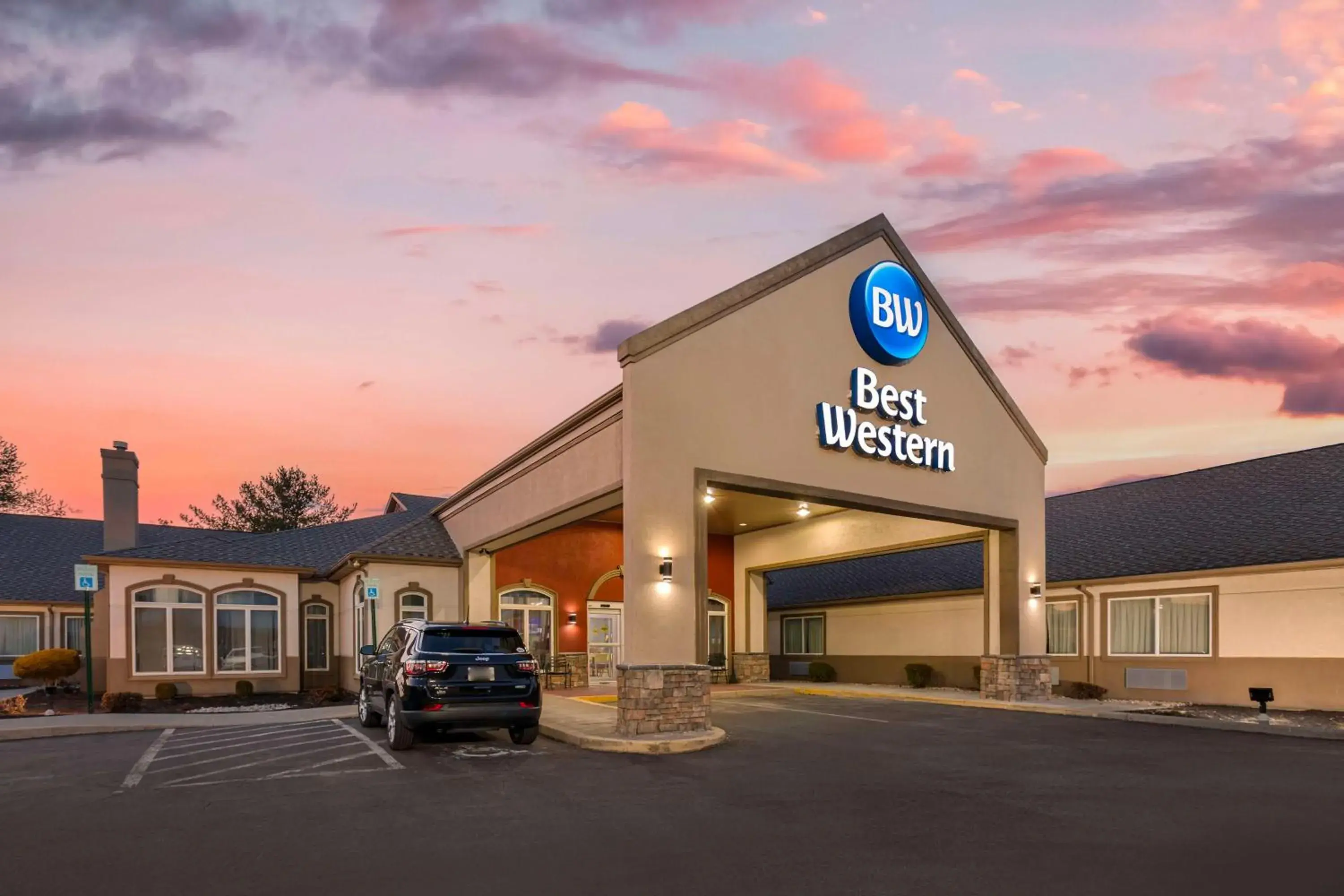 Property building in Best Western Chambersburg Property building in Best Western Chambersburg