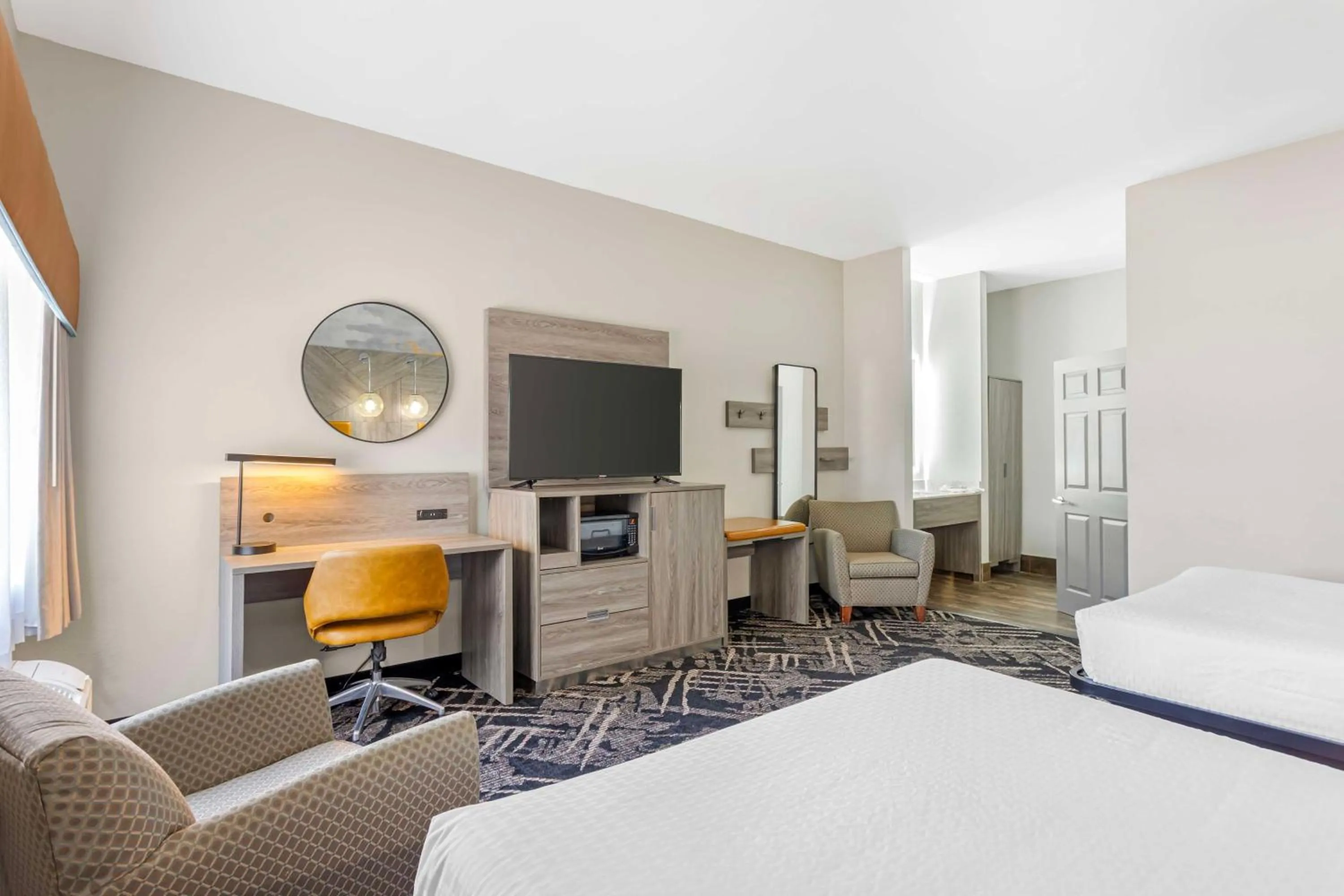 Bedroom, Bed in Best Western Chambersburg