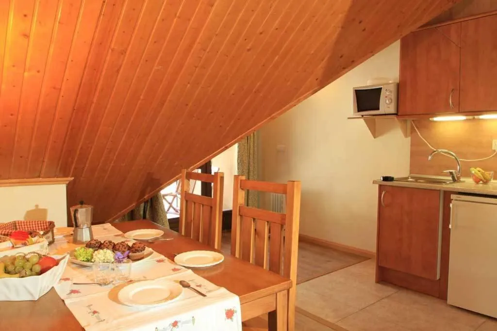 Dining area in Aparthotel Sarrato
