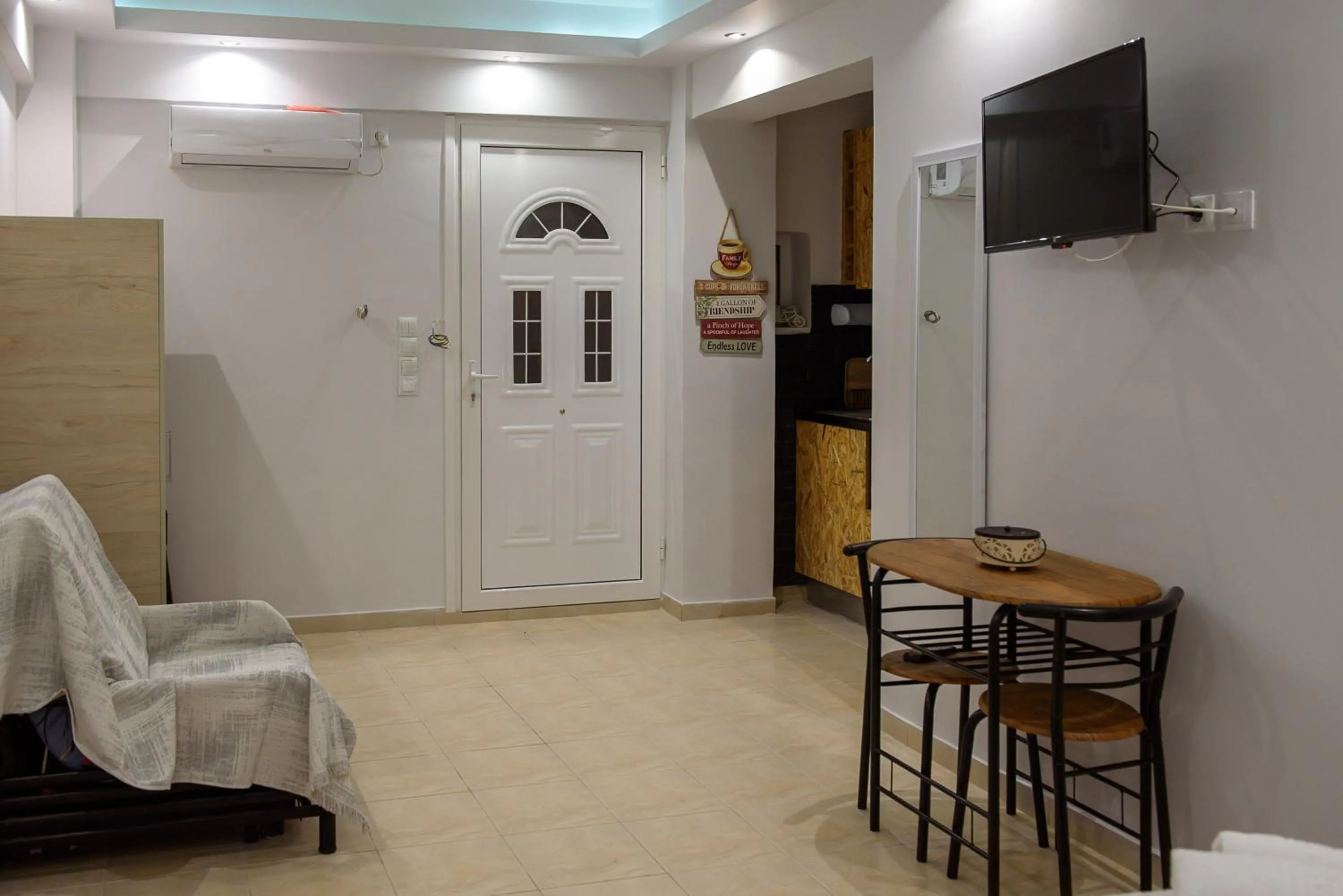 Artemissoula near airport