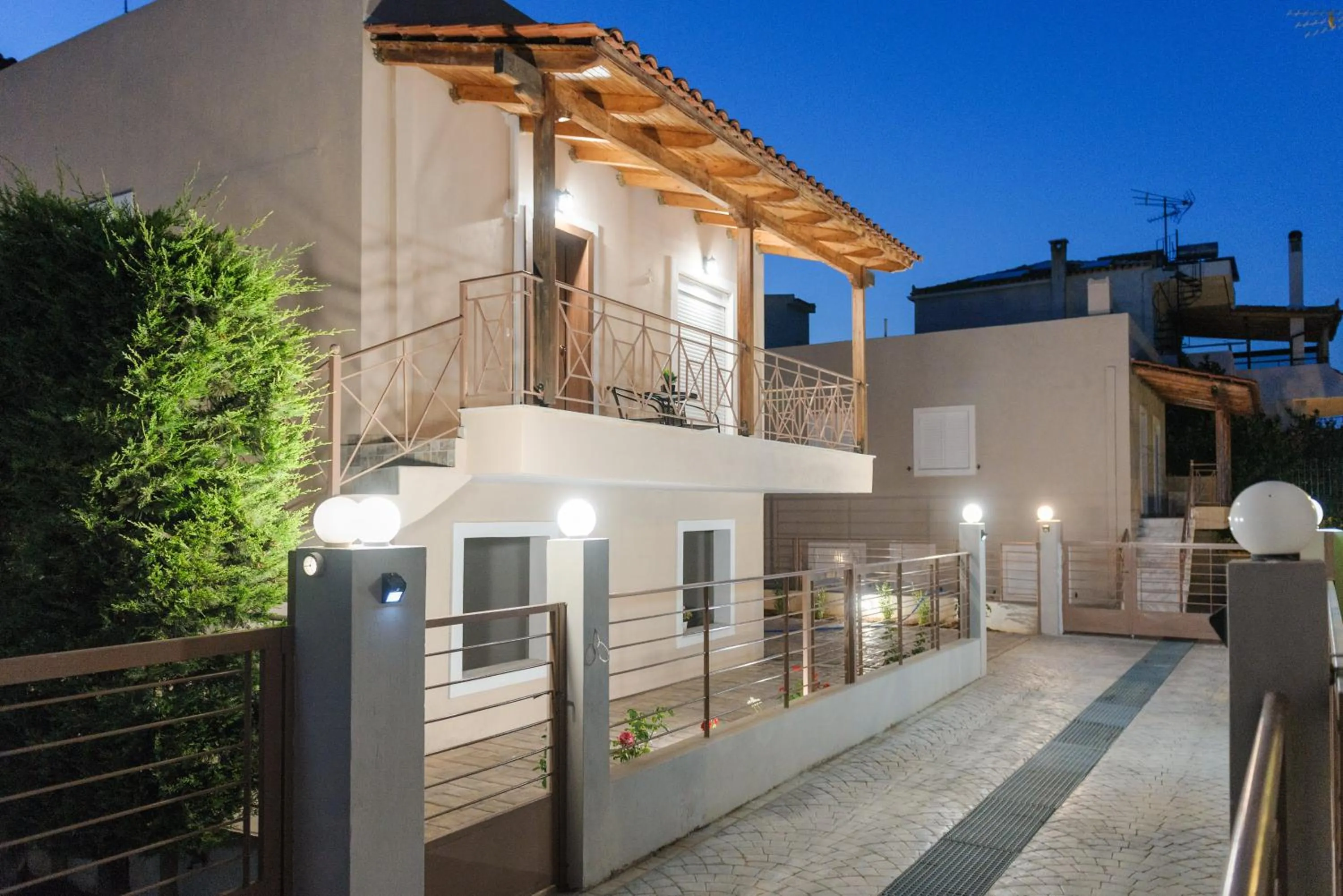 Artemissoula near airport