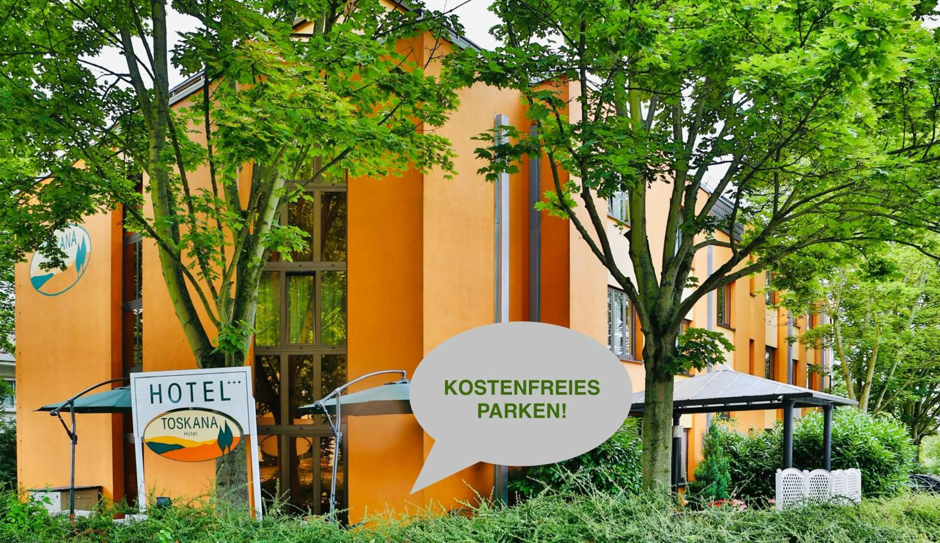 Property building in Hotel Toskana