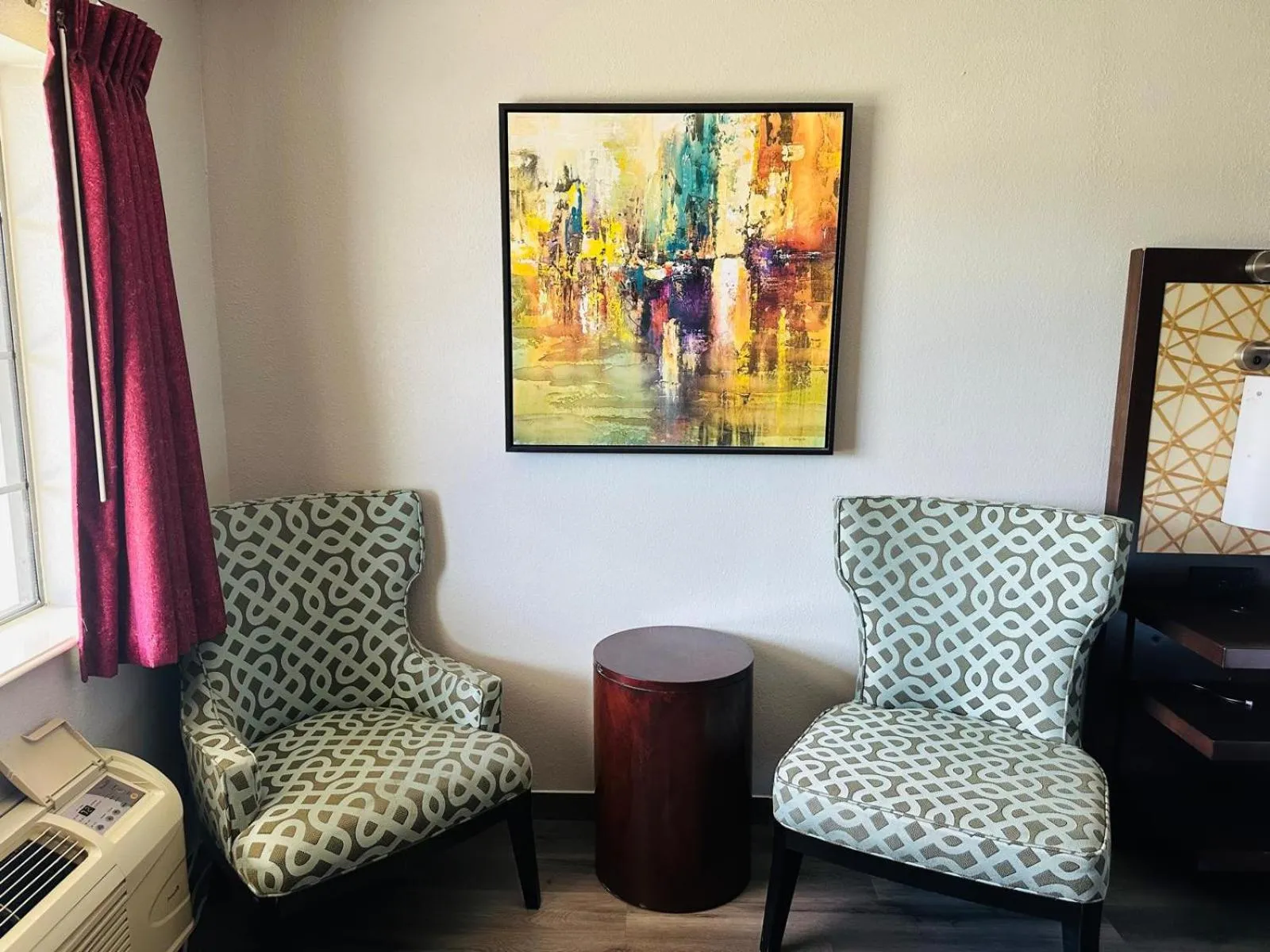 Seating area in Executive Inn & Suites West Columbia