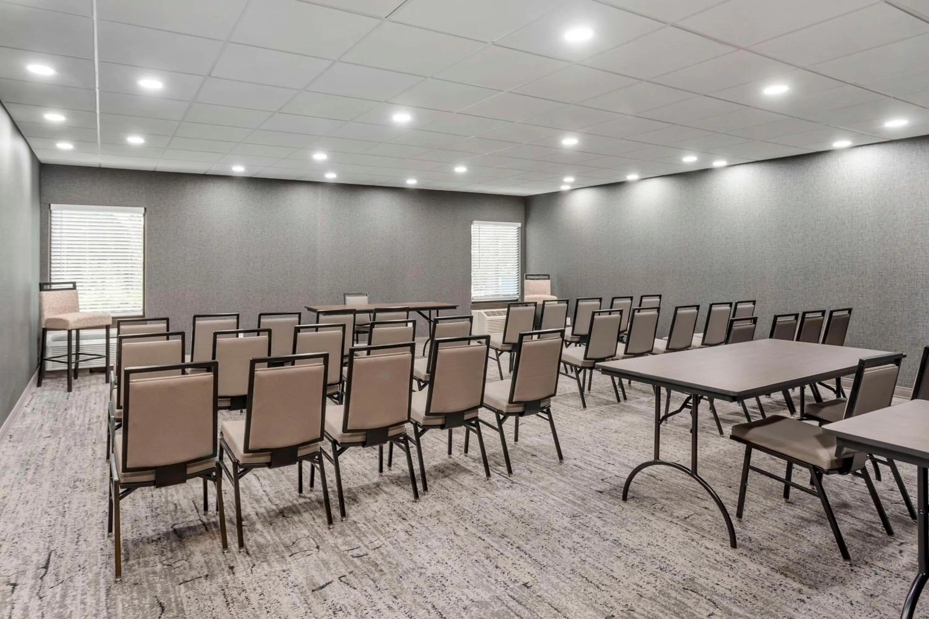 Meeting/conference room in Holiday Inn Express York, an IHG Hotel