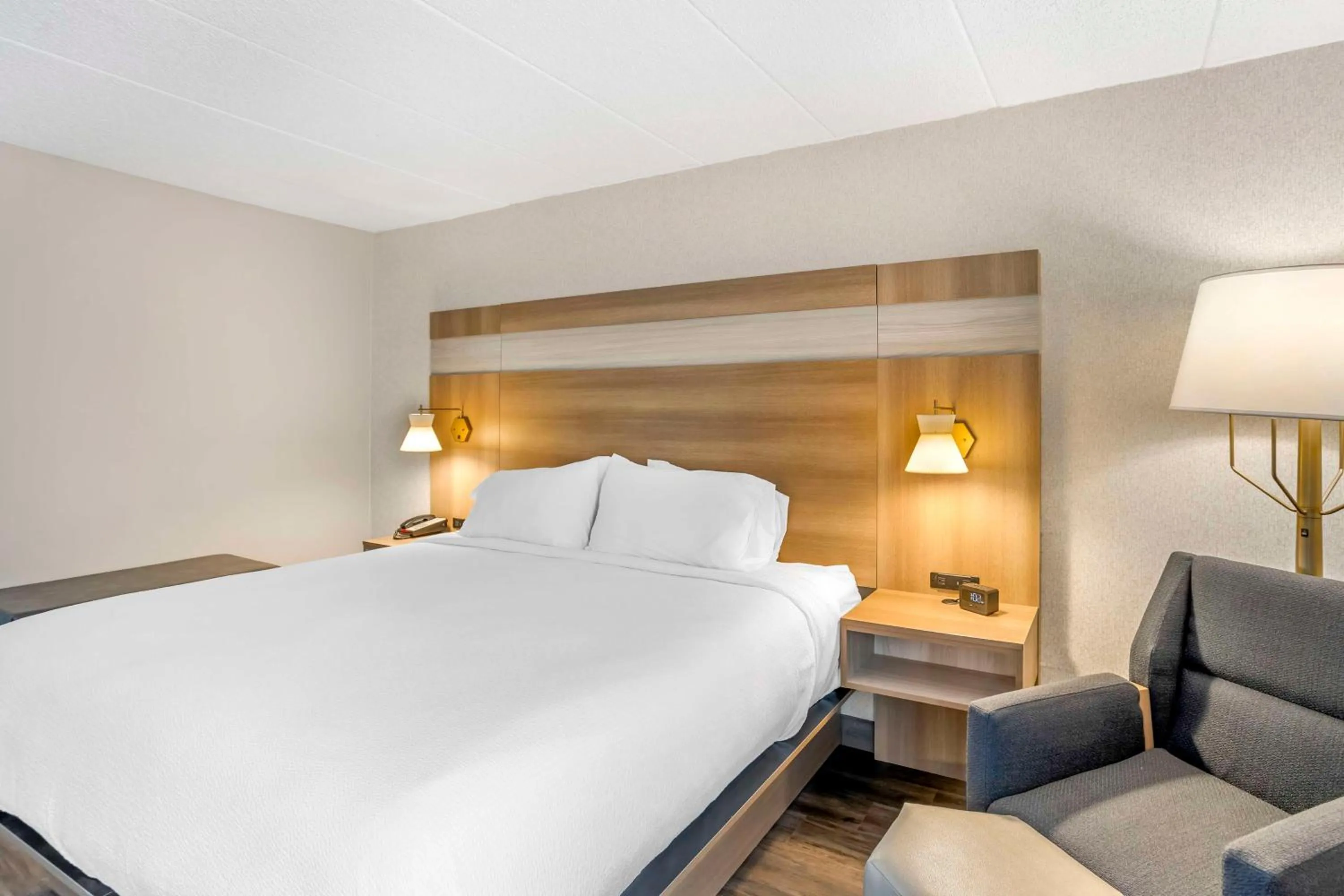 Bedroom, Bed in Holiday Inn Express York, an IHG Hotel