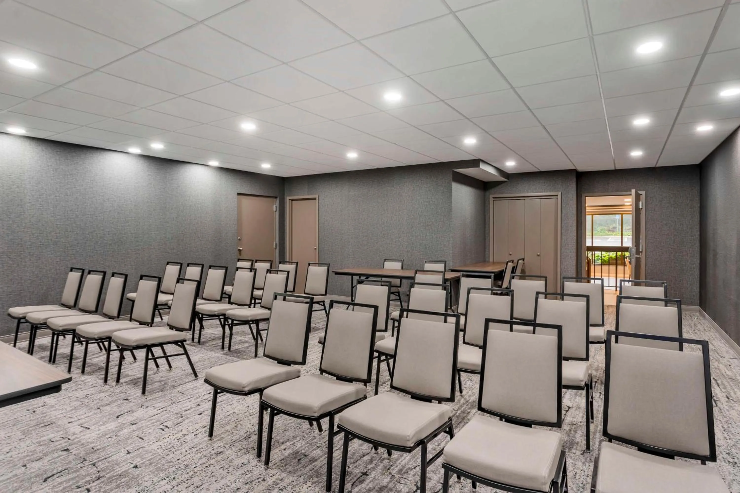 Meeting/conference room in Holiday Inn Express York, an IHG Hotel