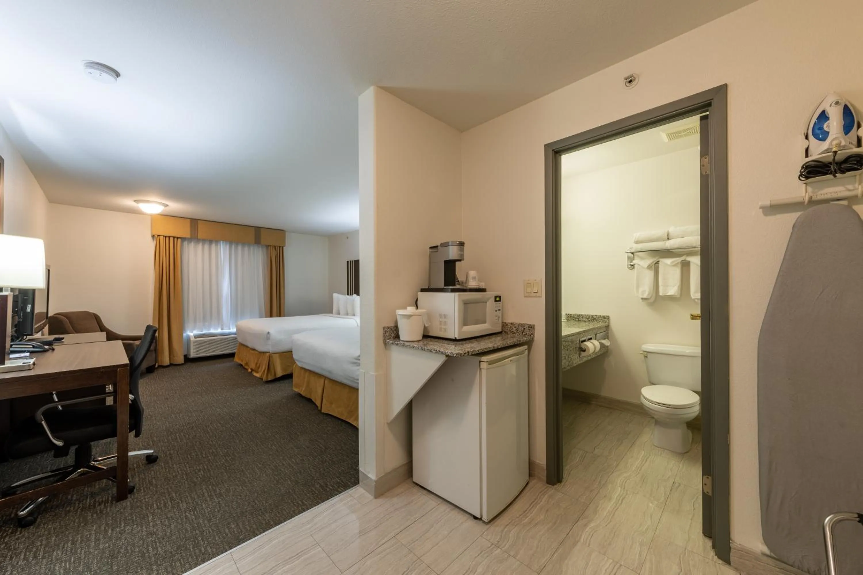 Bedroom, Bed in Ramada Golden