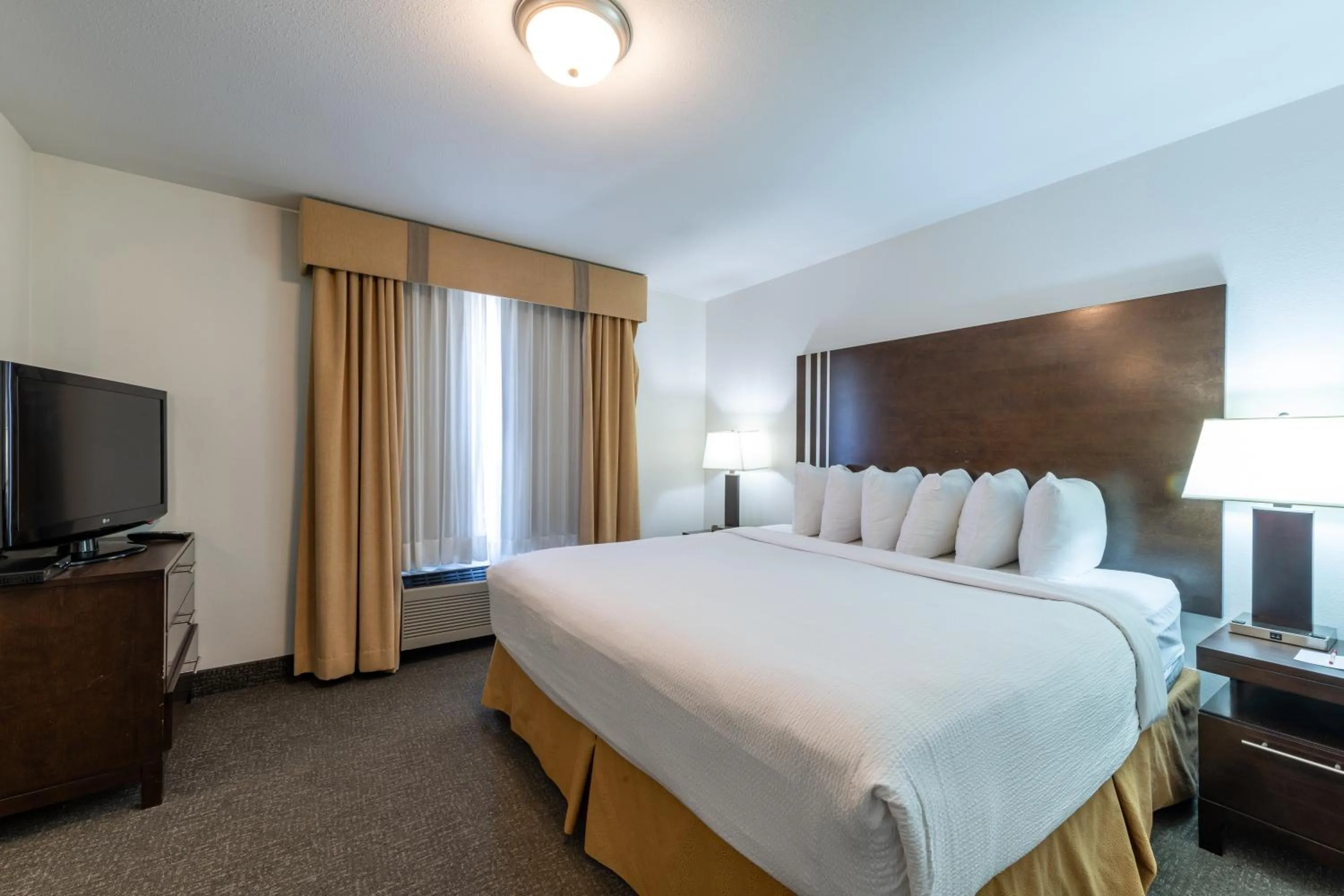 Bed in Ramada Golden