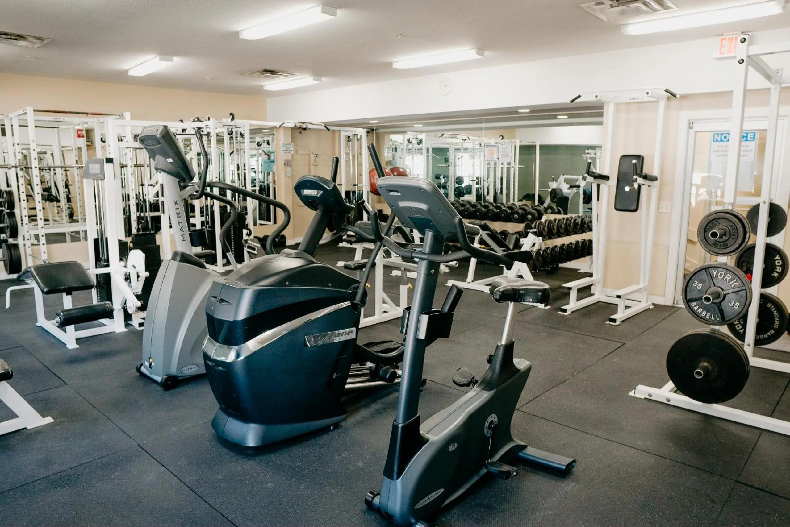 Fitness centre/facilities in Ramada Golden