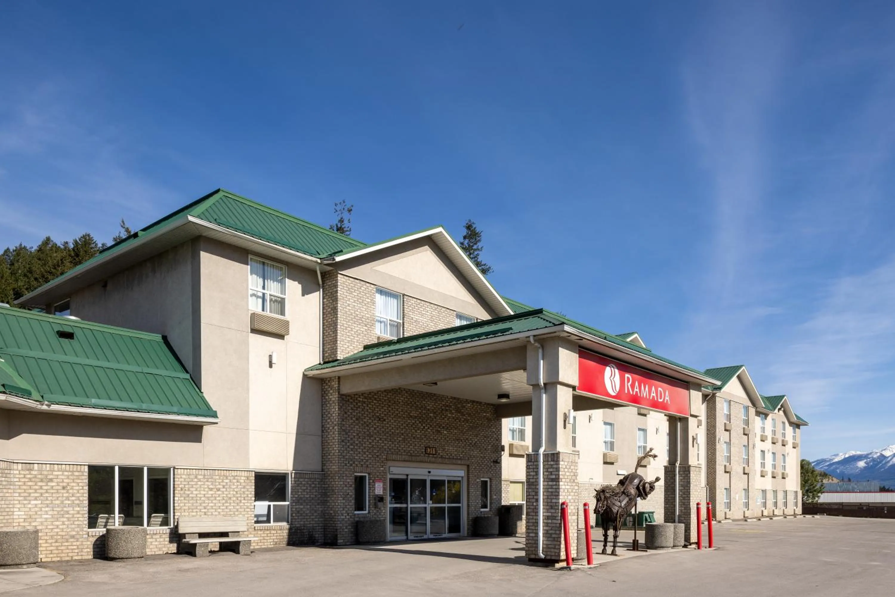 Property building in Ramada Golden