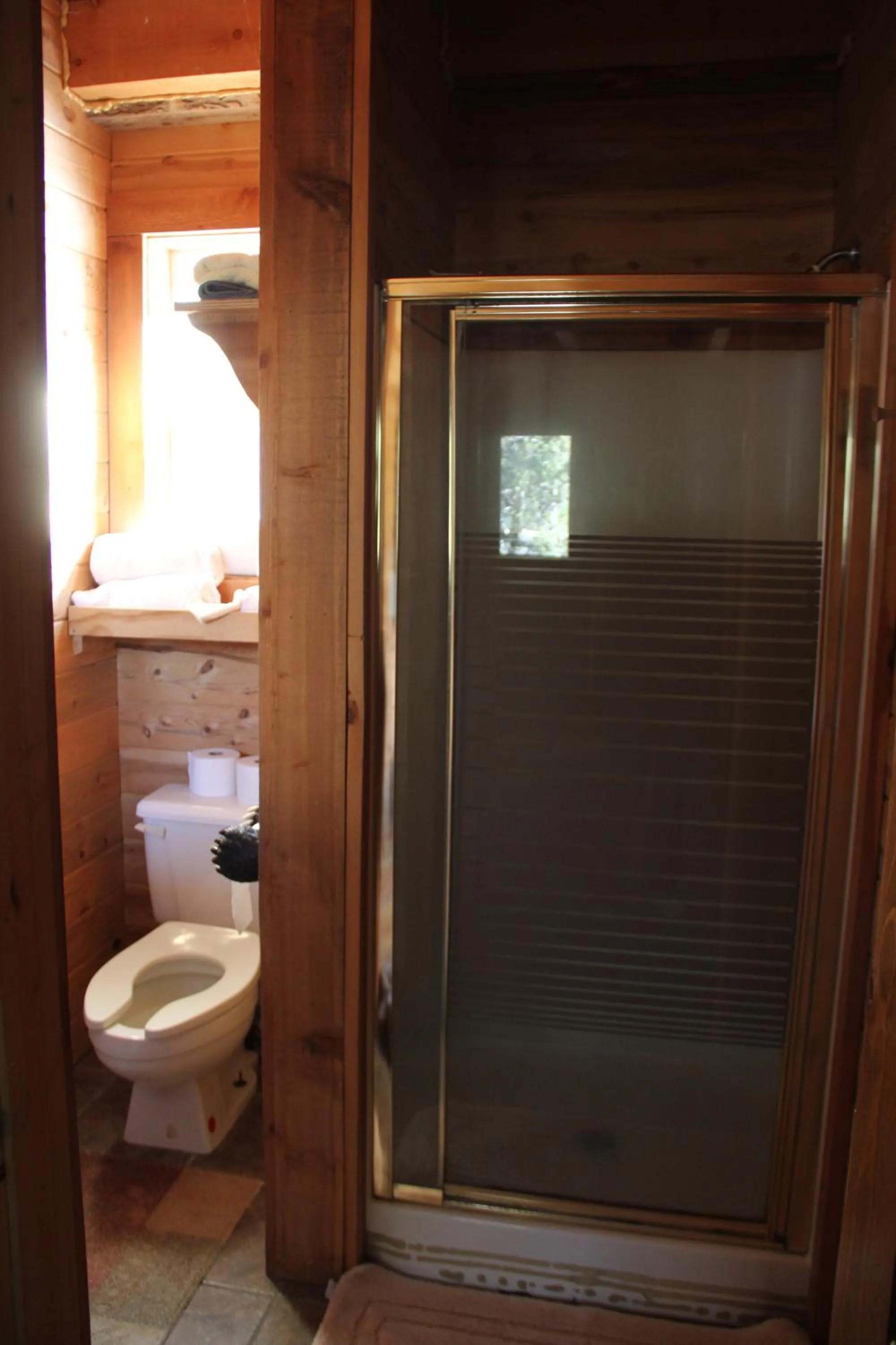 Bathroom in Sugar Loaf Lodge & Cabins