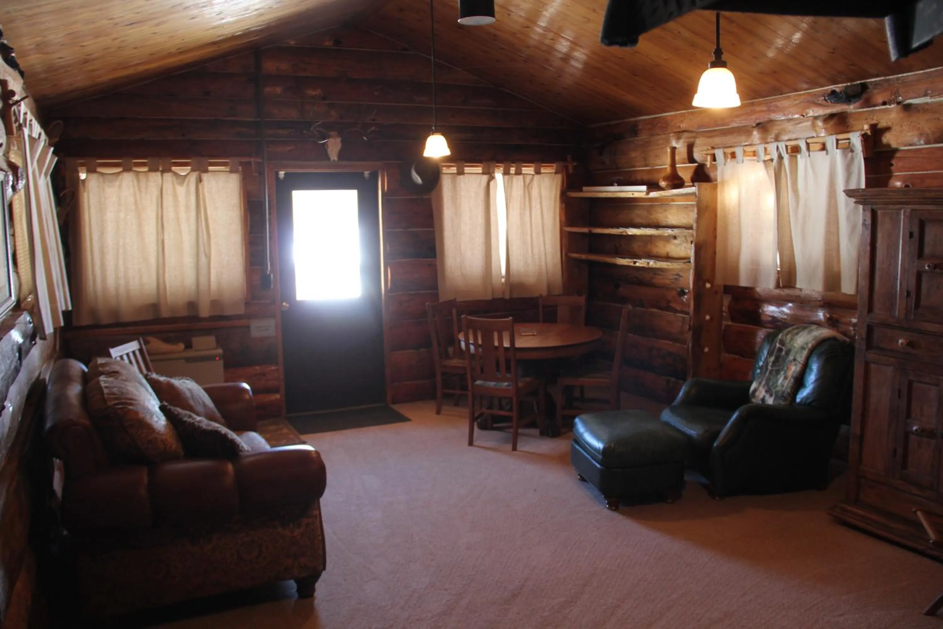 Living room in Sugar Loaf Lodge & Cabins