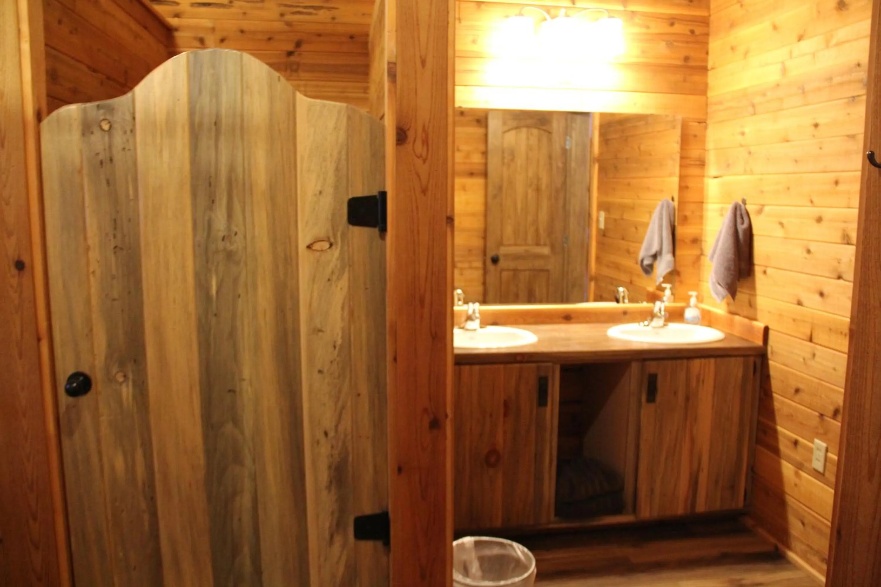 Bathroom in Sugar Loaf Lodge & Cabins