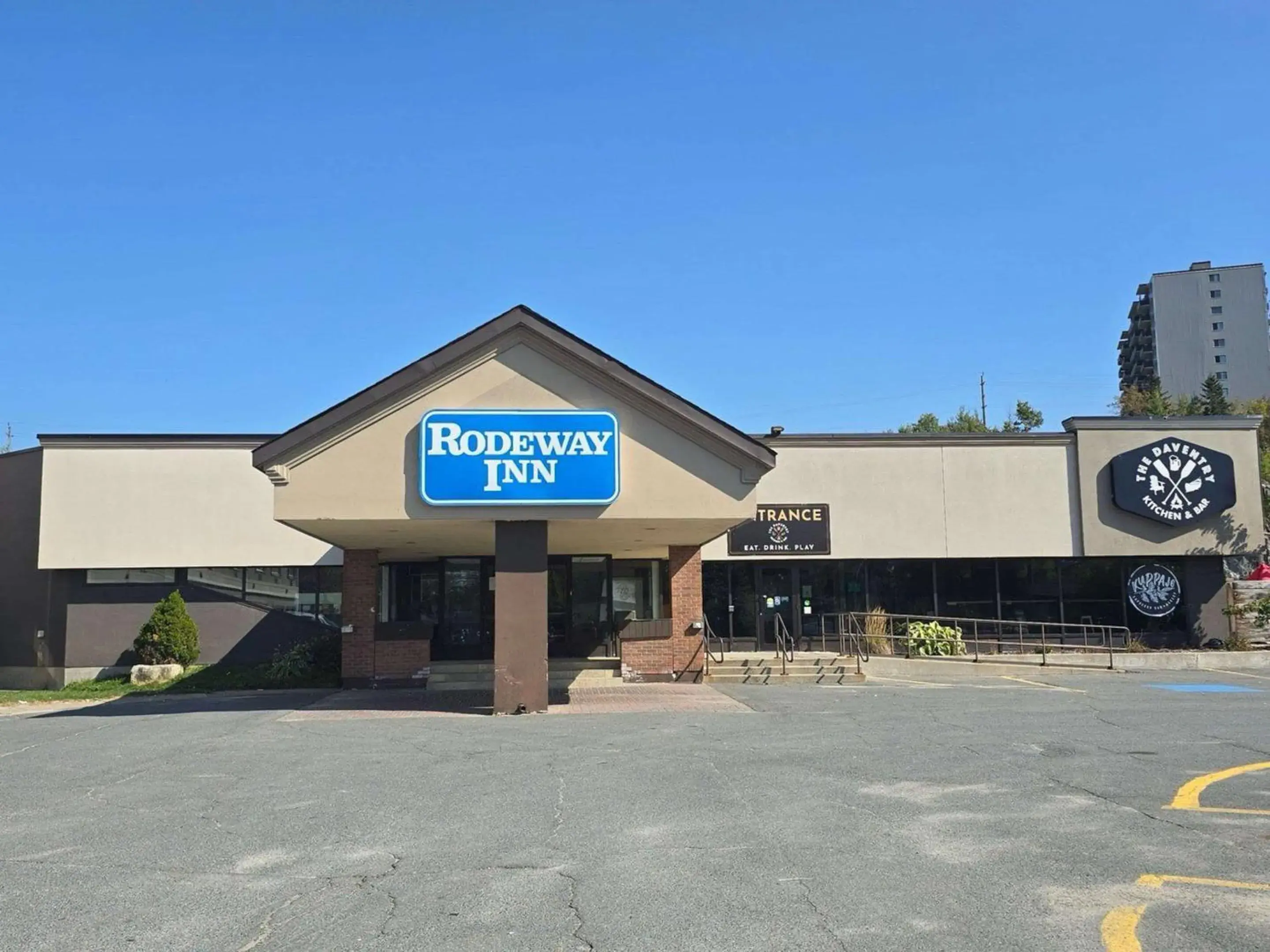 Property building in Rodeway Inn Property building in Rodeway Inn