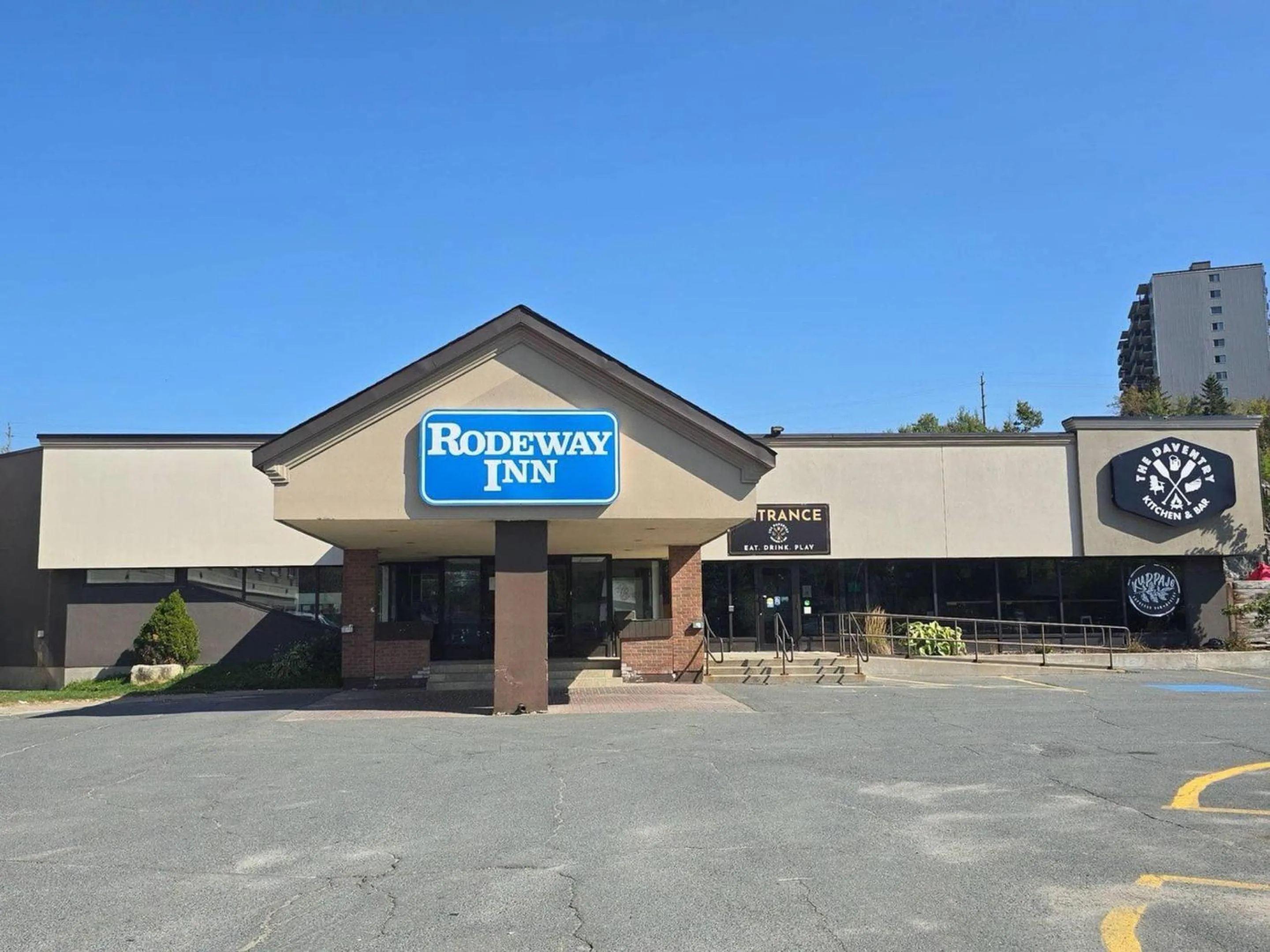 Property building in Rodeway Inn