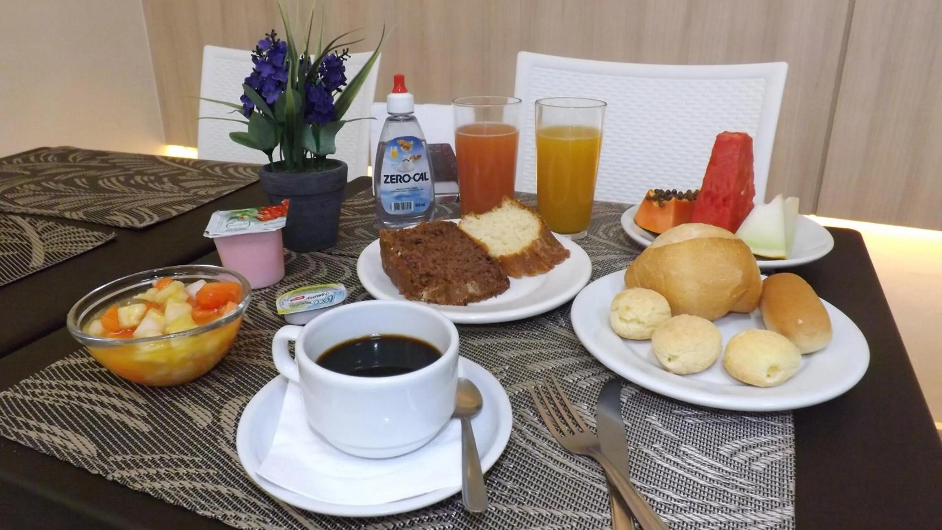 Food and drinks in Hotel Marajó