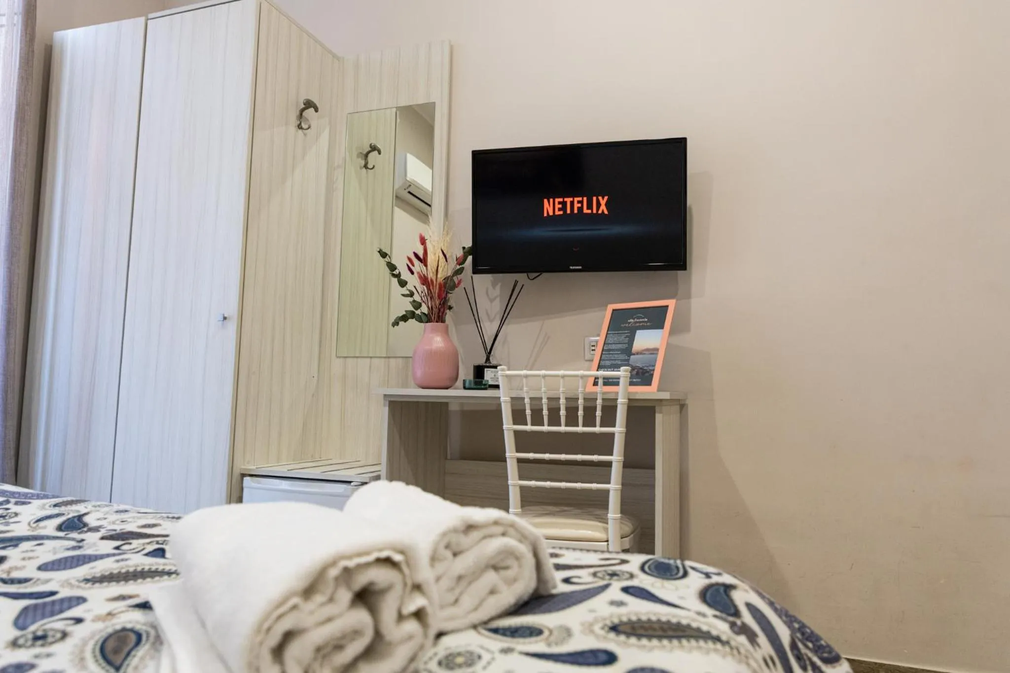 TV and multimedia, Bed in B&B alla Ferrovia