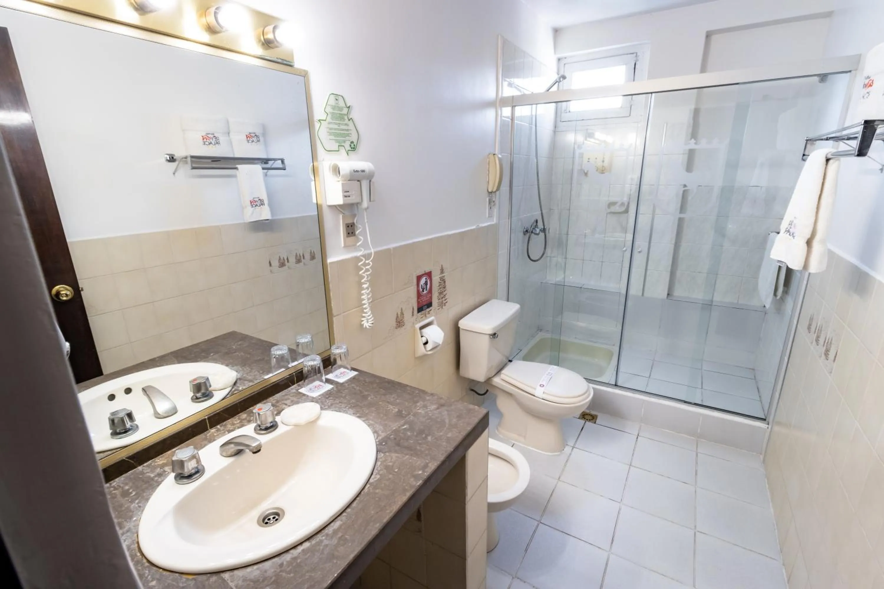 Bathroom in El Rey Palace Hotel