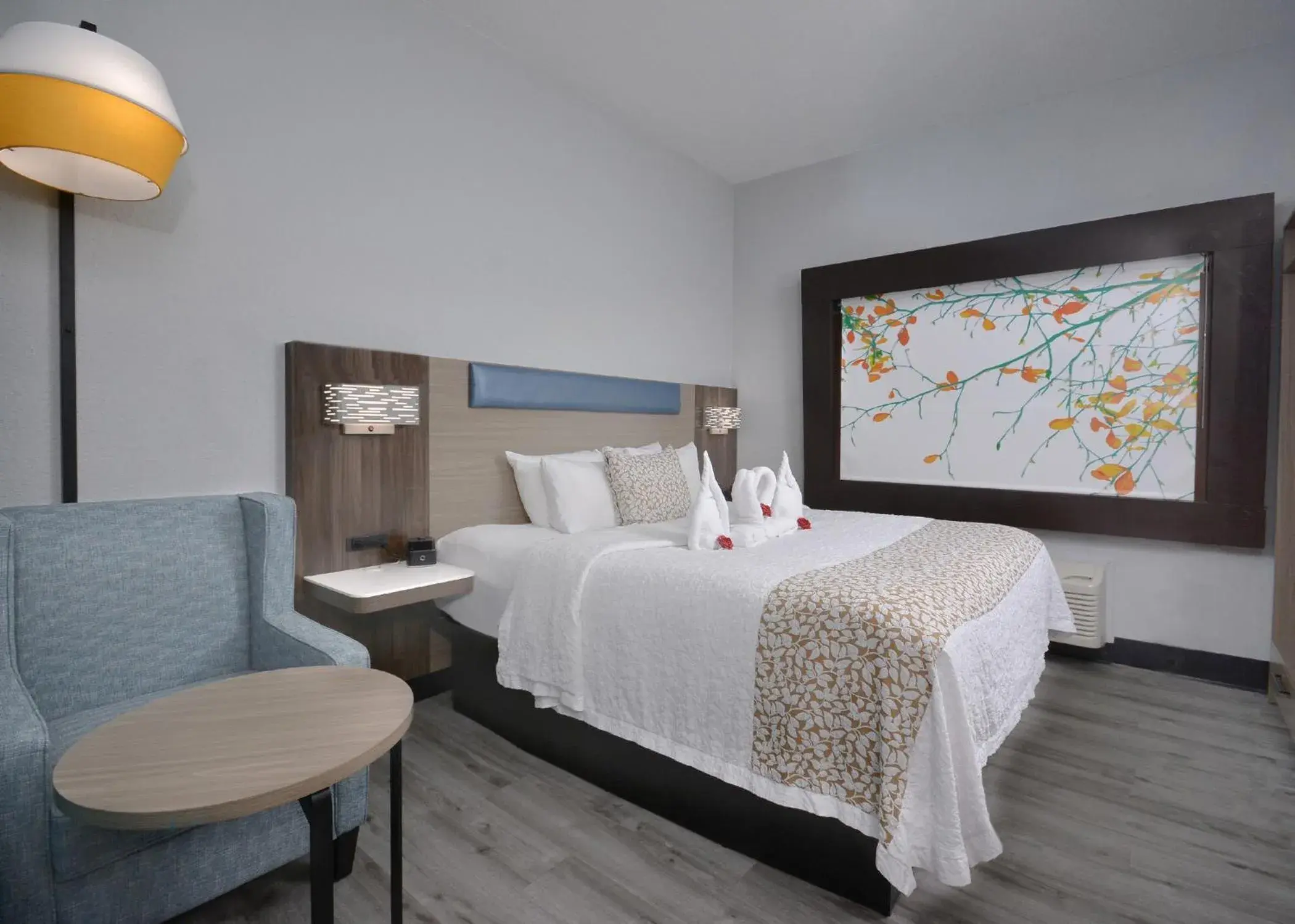 King Room - Accessible/Non-Smoking in Brookstone Lodge near Biltmore Village, an Ascend Collection Hotel King Room - Accessible/Non-Smoking in Brookstone Lodge near Biltmore Village, an Ascend Collection Hotel