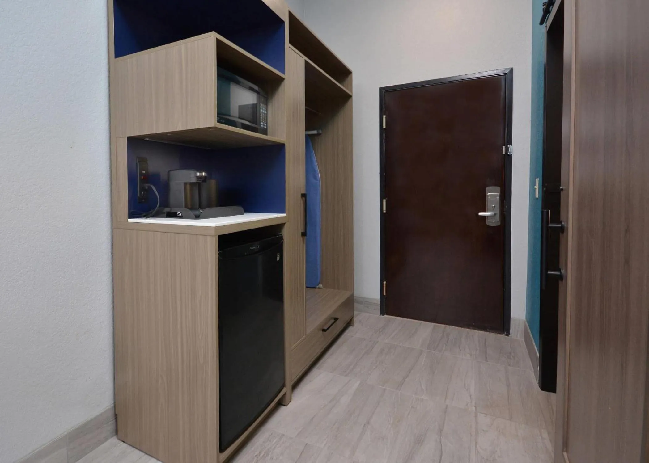 Bedroom in Brookstone Lodge near Biltmore Village, an Ascend Collection Hotel