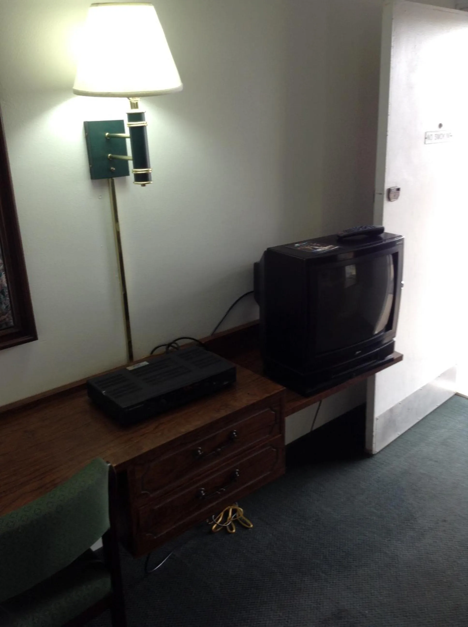 TV and multimedia in Plaza Inn