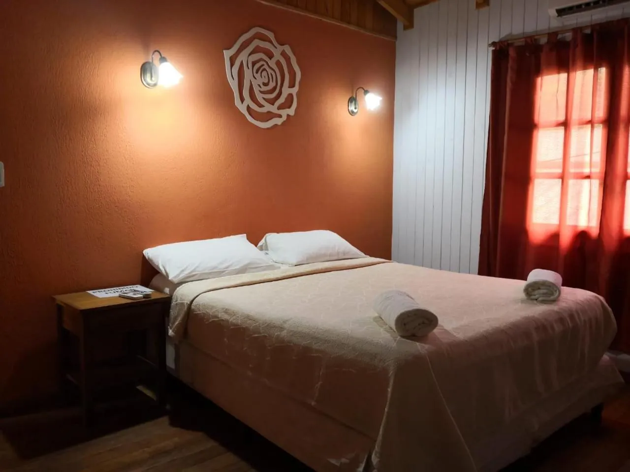 Bed in Palo Rosa Lodge