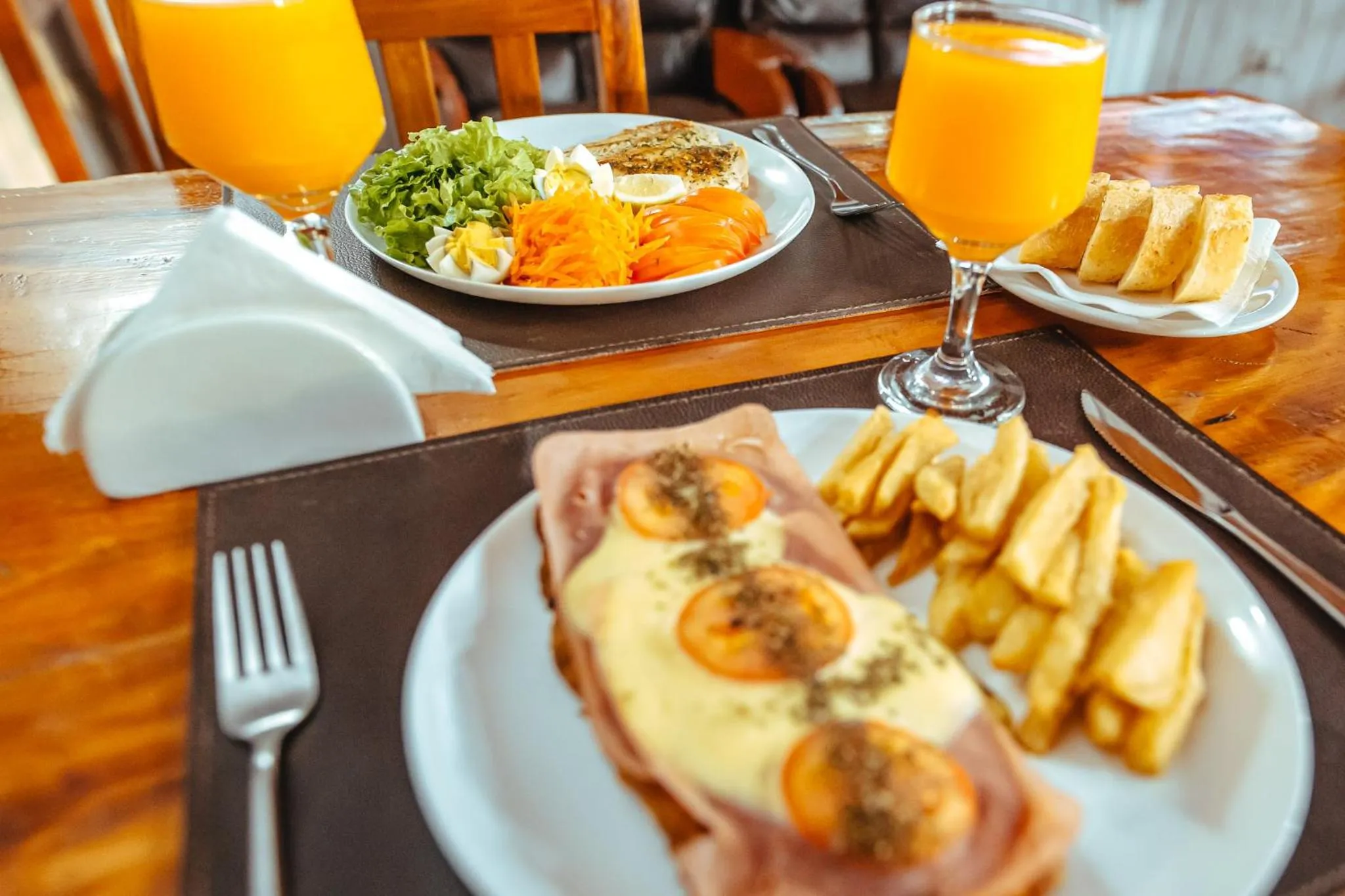 Restaurant/places to eat in Palo Rosa Lodge