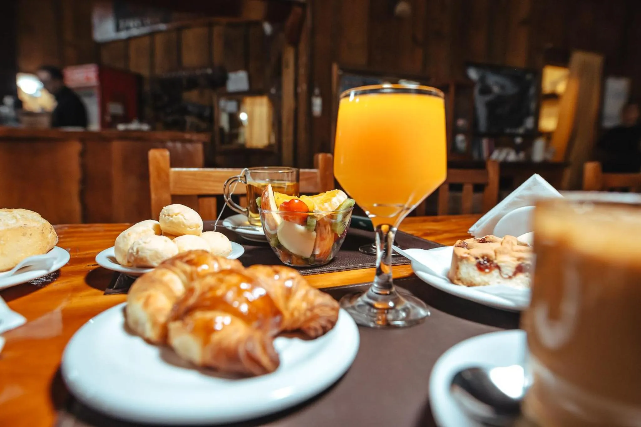 Breakfast in Palo Rosa Lodge
