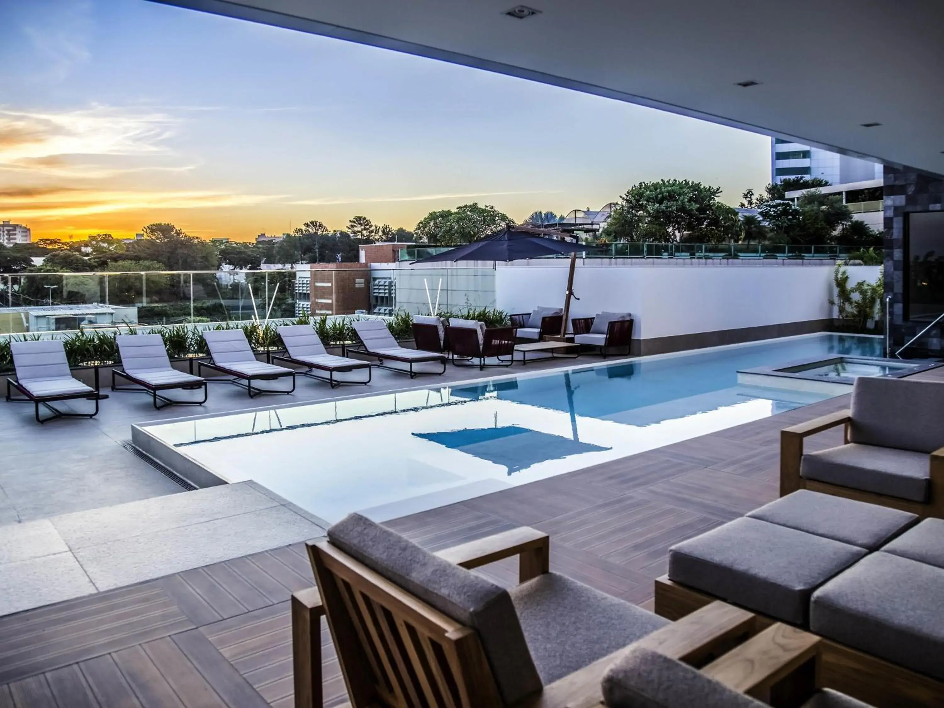 Pool view in Mercure Uberlândia Plaza Shopping Pool view in Mercure Uberlândia Plaza Shopping