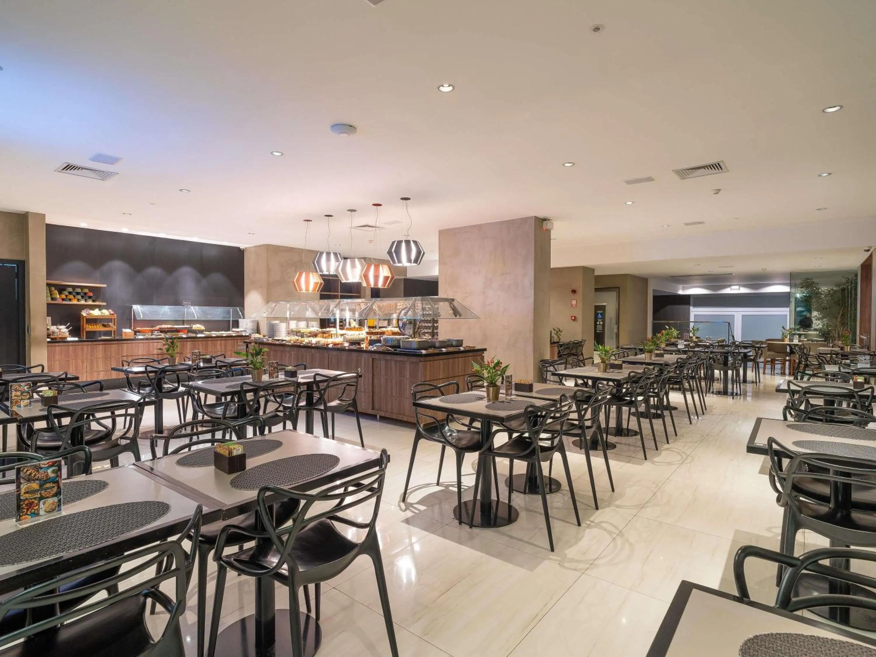 Breakfast in Mercure Uberlândia Plaza Shopping