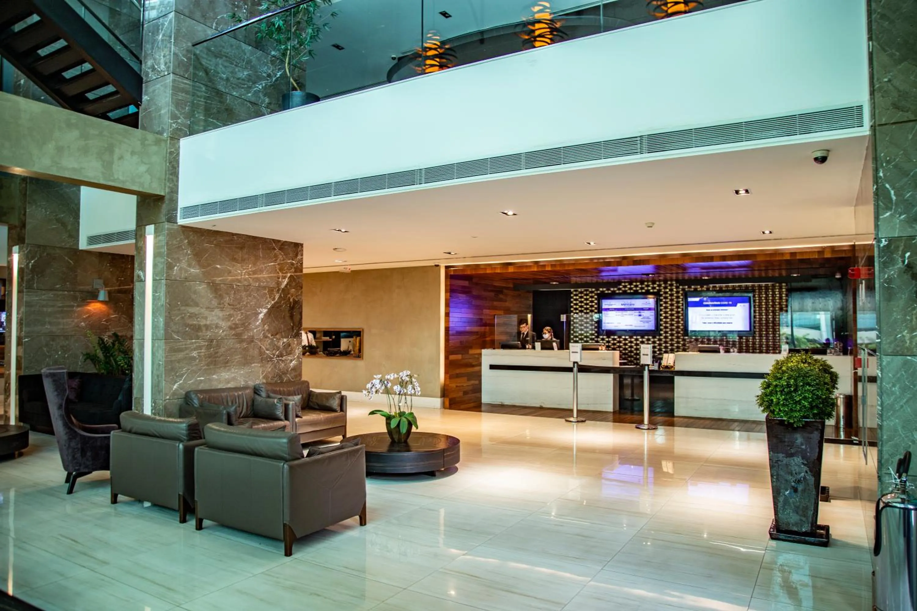 Lobby or reception in Mercure Uberlândia Plaza Shopping