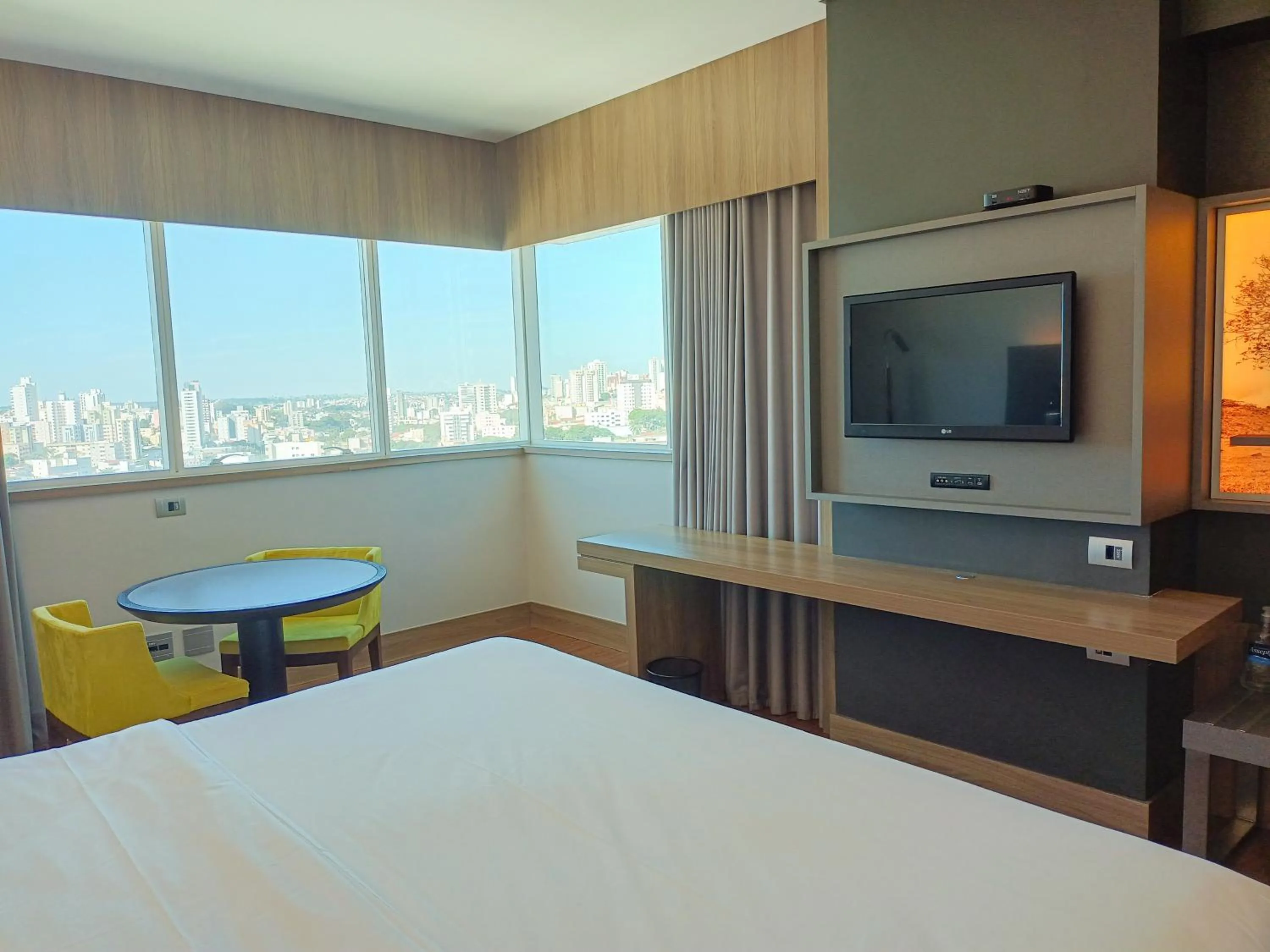 Photo of the whole room, Bed in Mercure Uberlândia Plaza Shopping