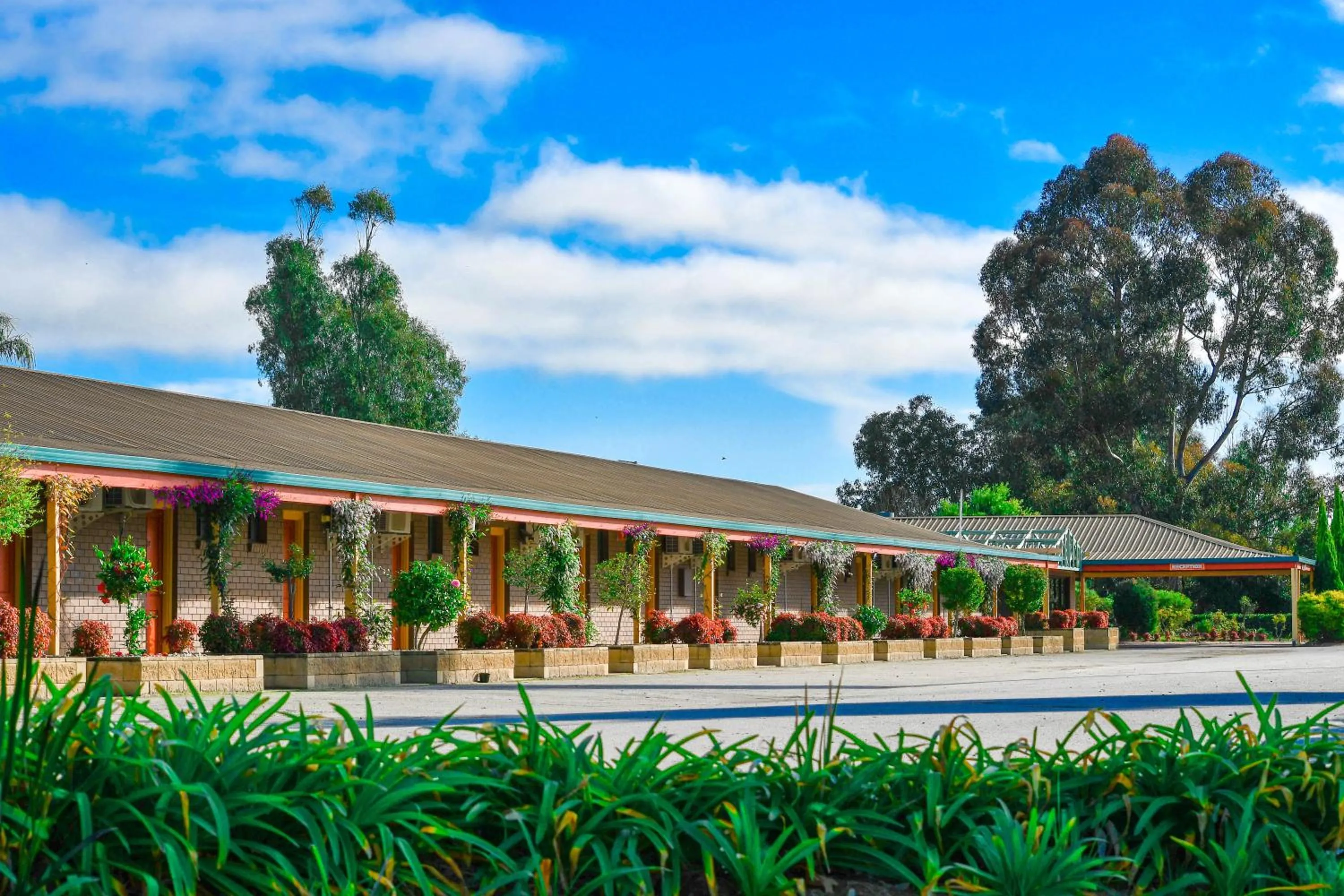 Property building in Barooga Country Inn Motel