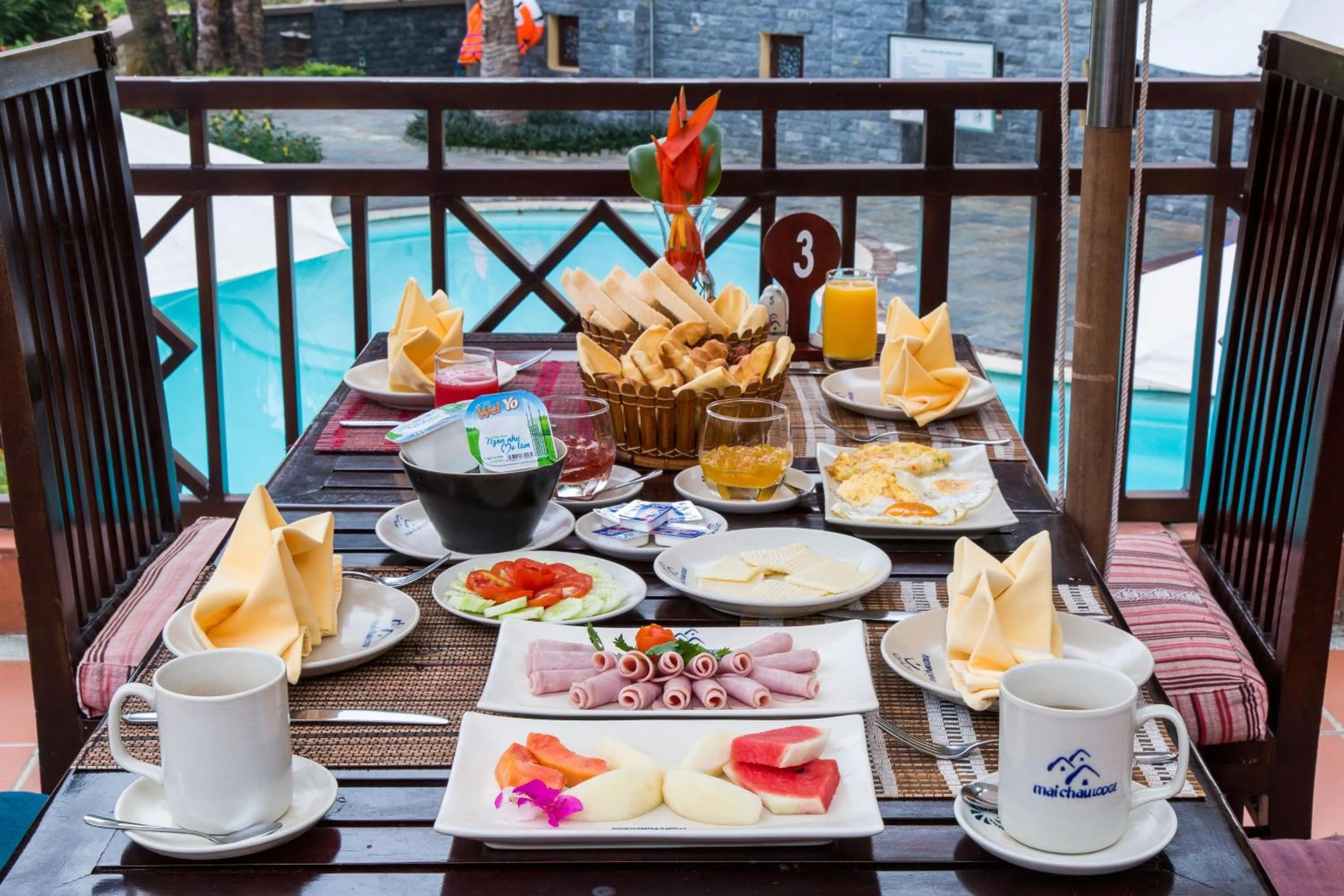 Breakfast in Mai Chau Lodge