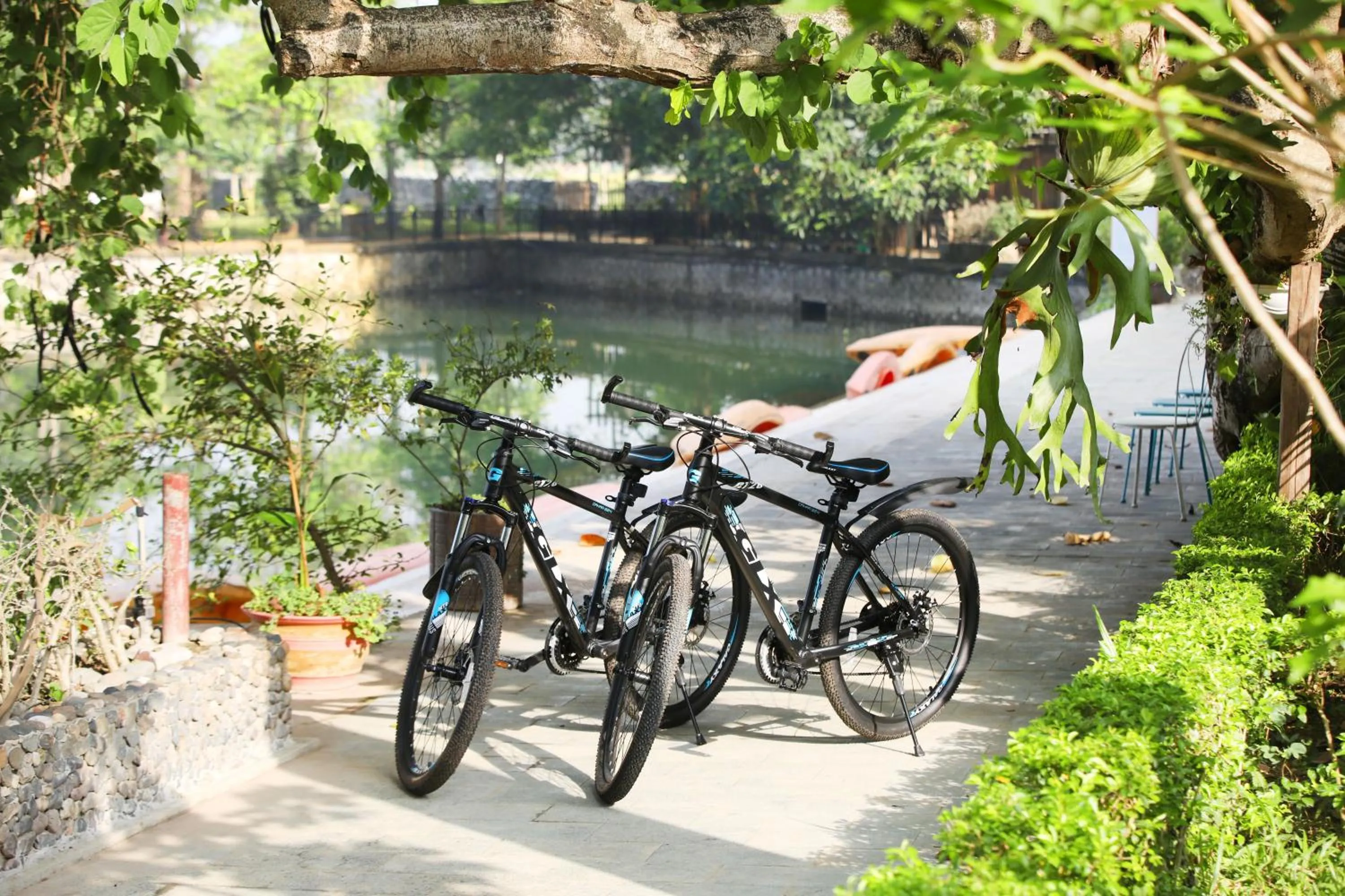 Cycling in Mai Chau Lodge