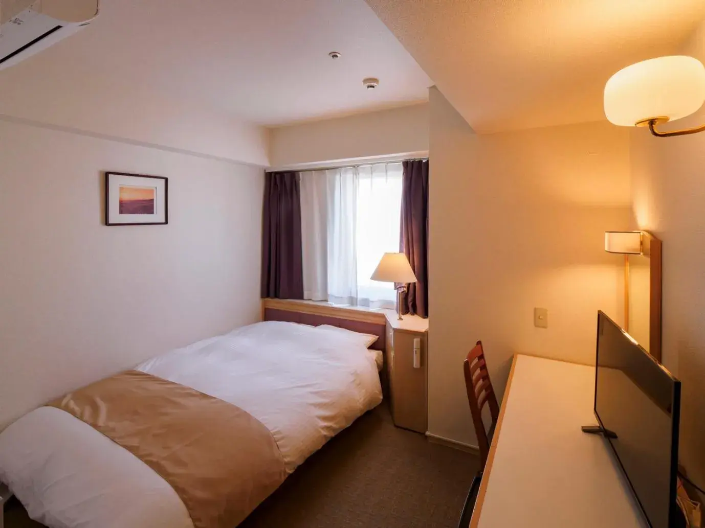 Bed in Airline Hotel Bed in Airline Hotel