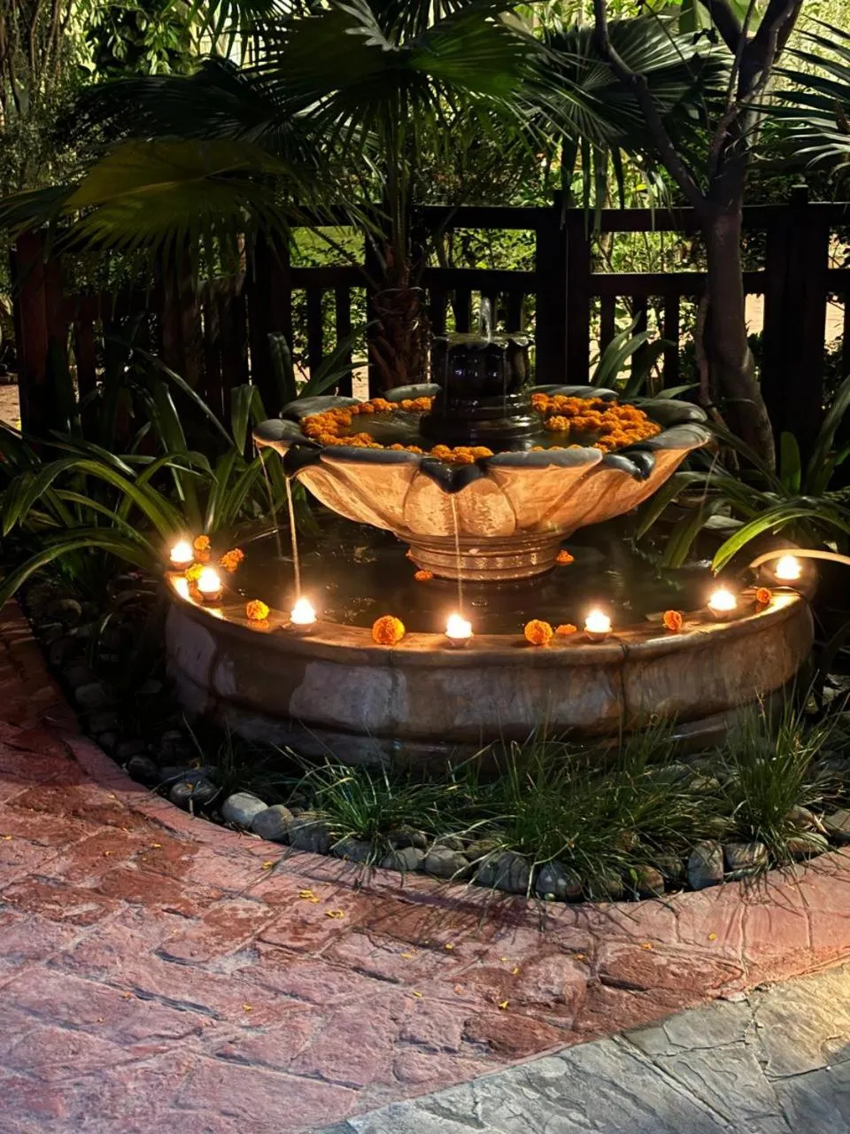 Facade/entrance in Barwara Kothi