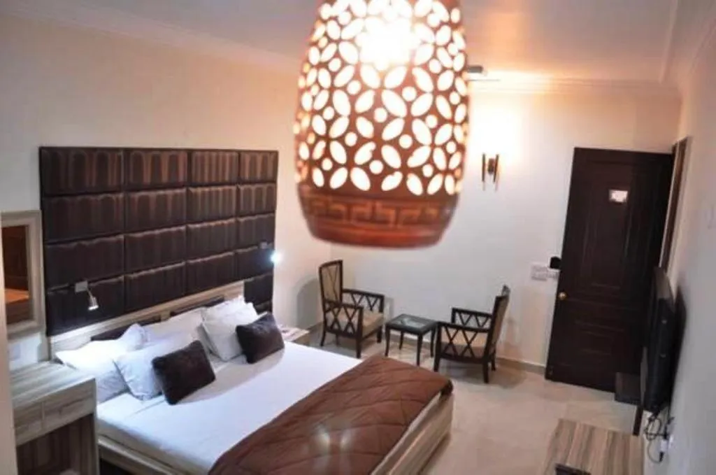 Bed in Solo Victoria Hotel