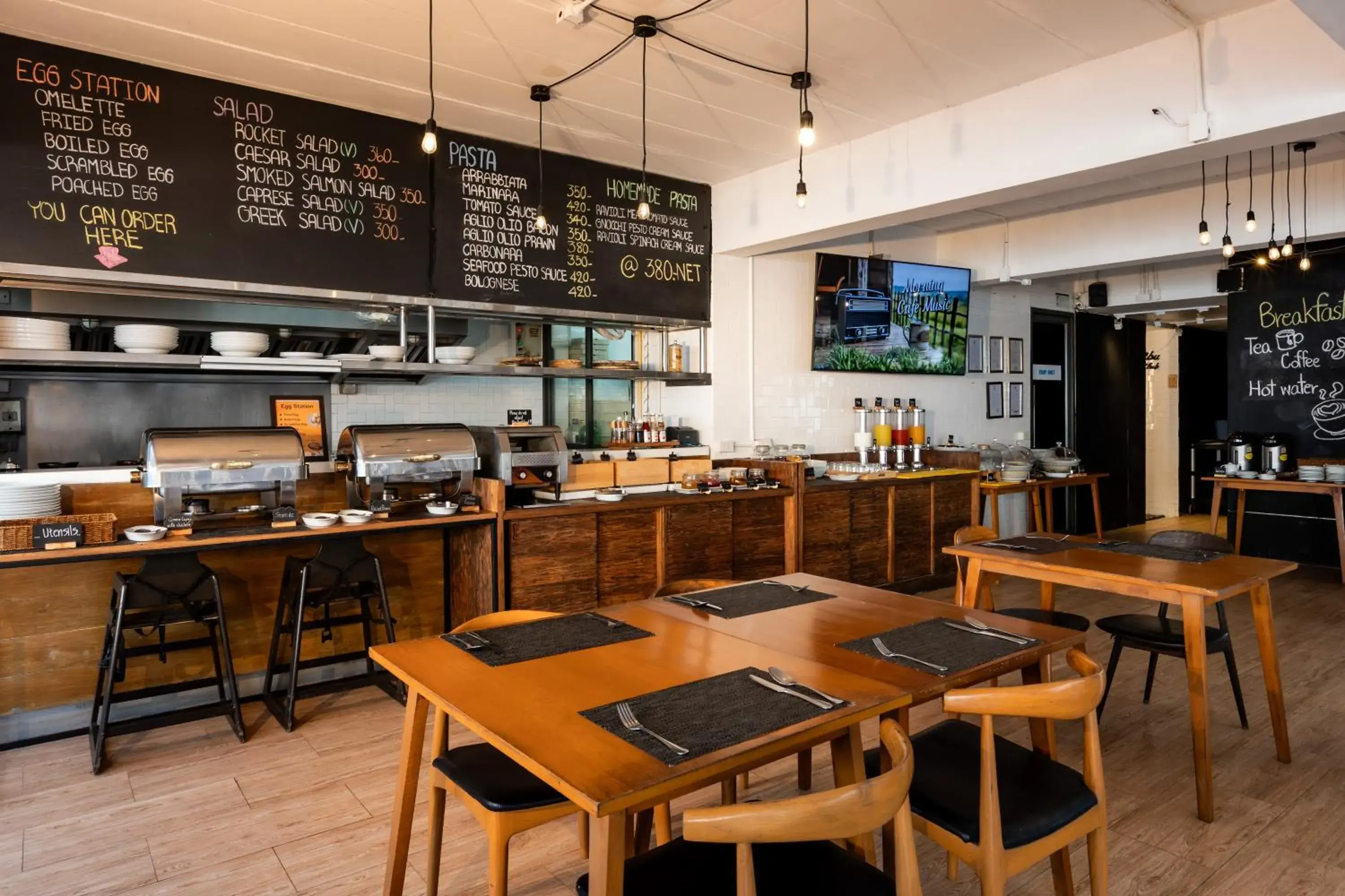 Restaurant/places to eat in Malibu Beach Resort Restaurant/places to eat in Malibu Beach Resort