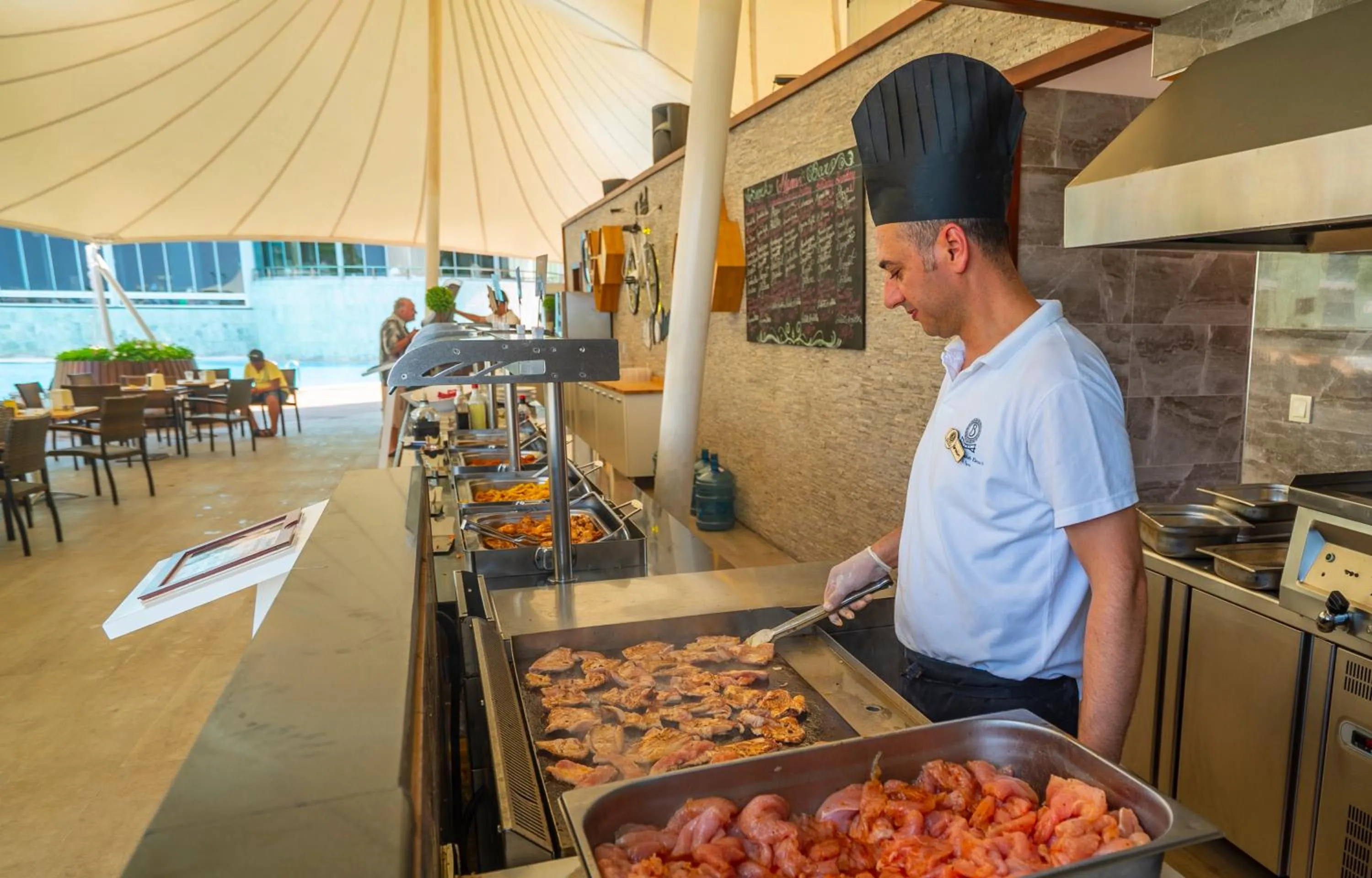 Food and drinks in Grand Belish Hotel
