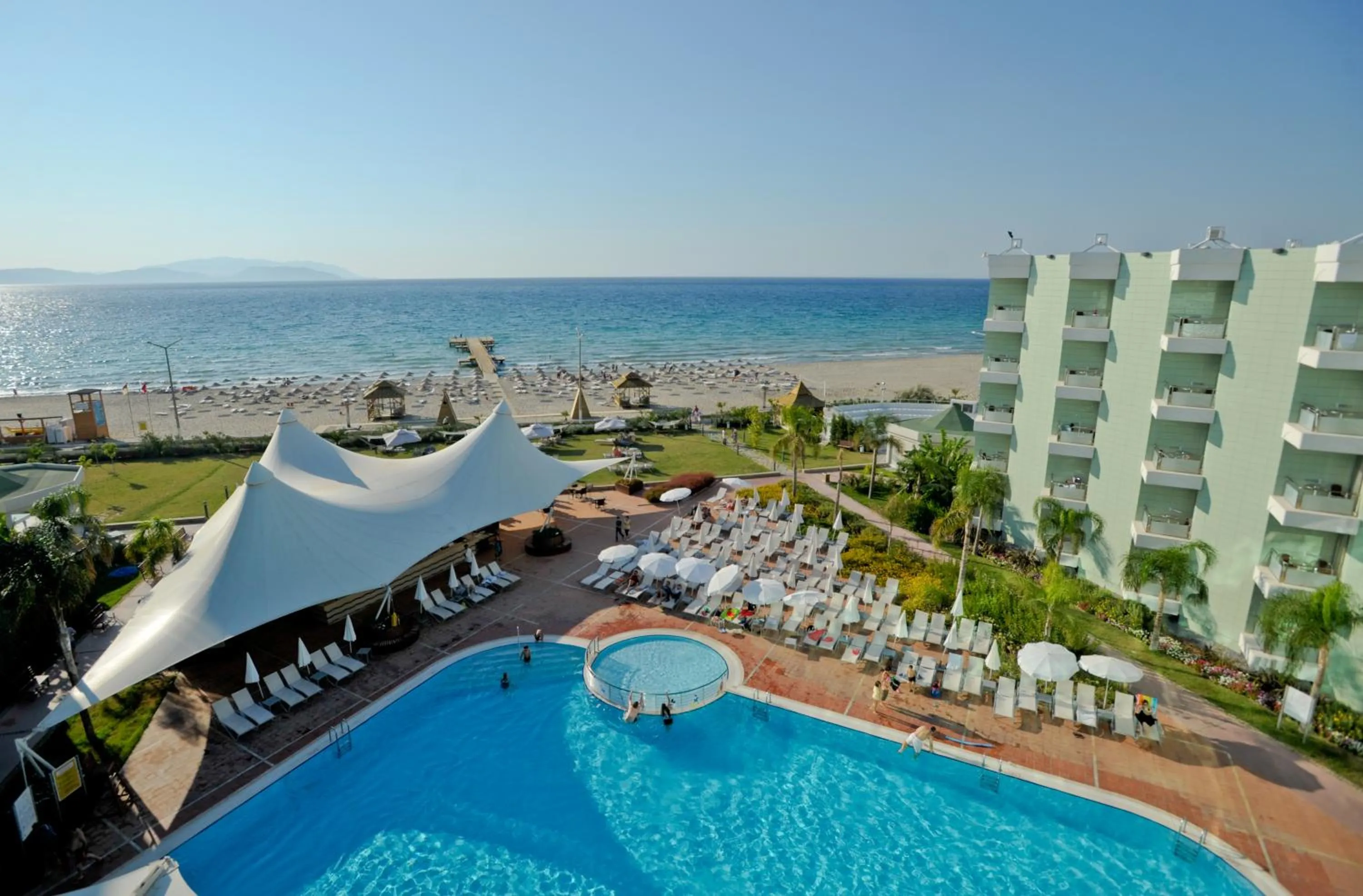 Swimming pool in Grand Belish Hotel
