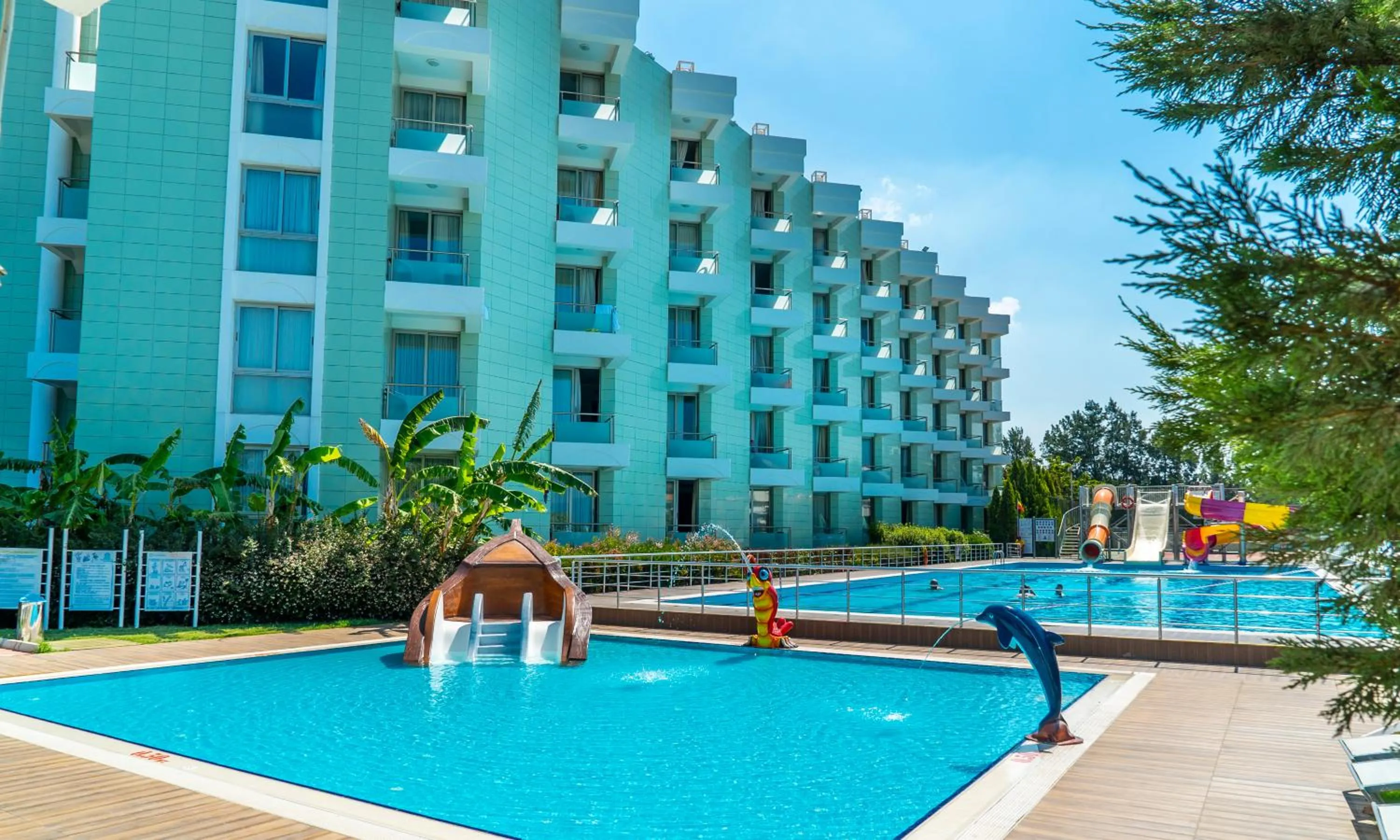 Swimming pool in Grand Belish Hotel