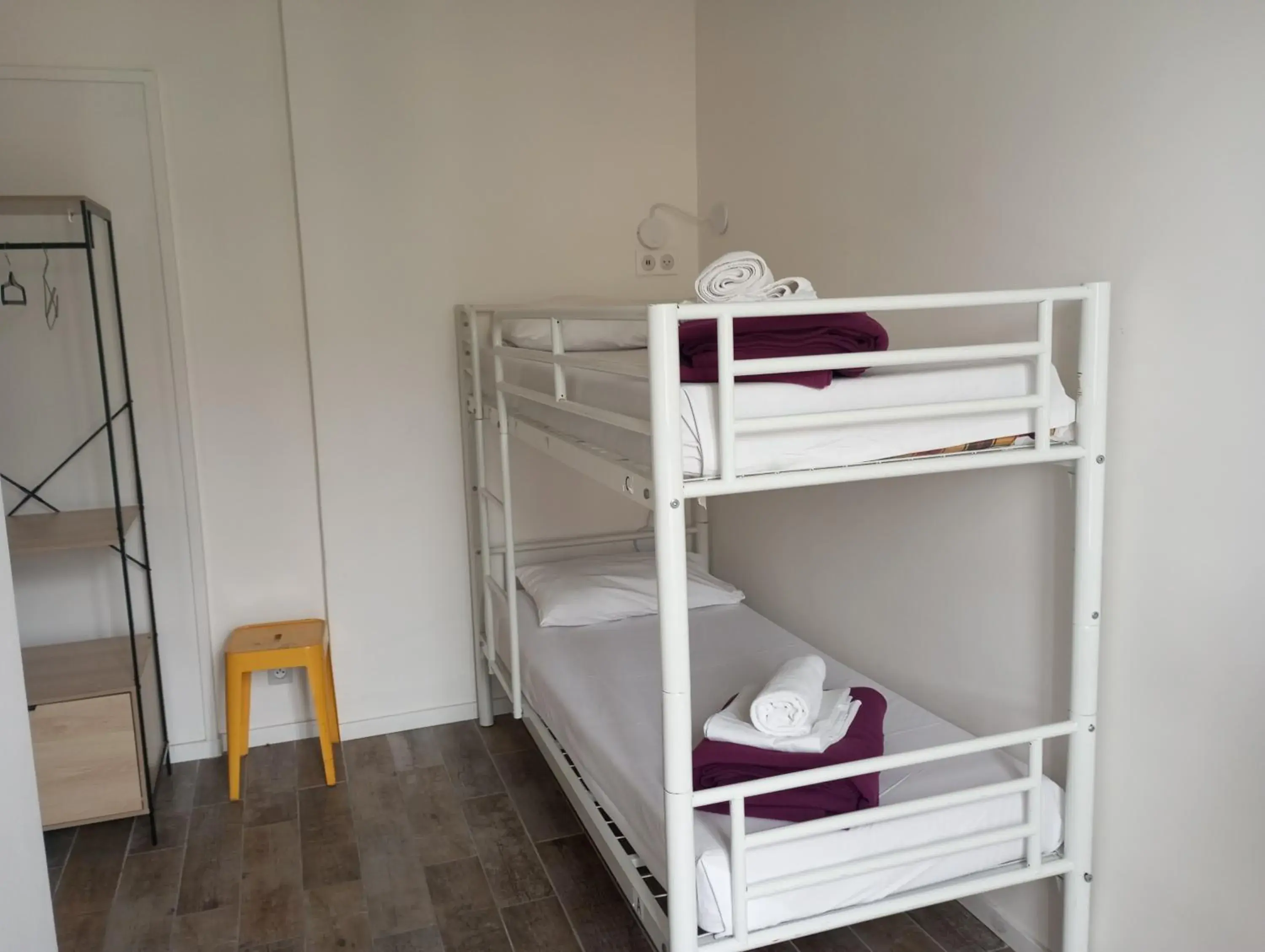 Bed in Arty Paris Porte de Versailles by River Bed in Arty Paris Porte de Versailles by River