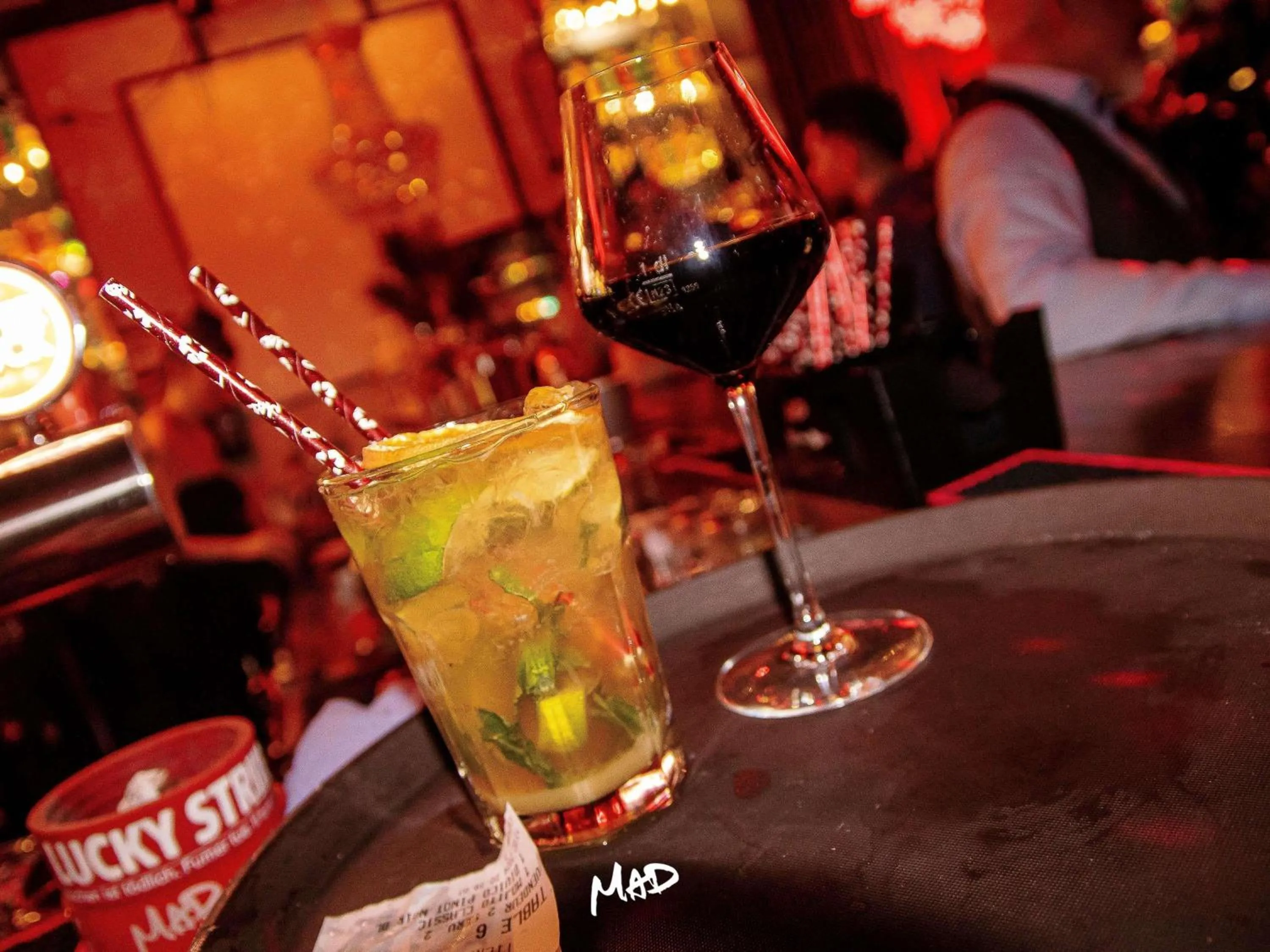 Lounge or bar in ibis Styles Lausanne Center MadHouse