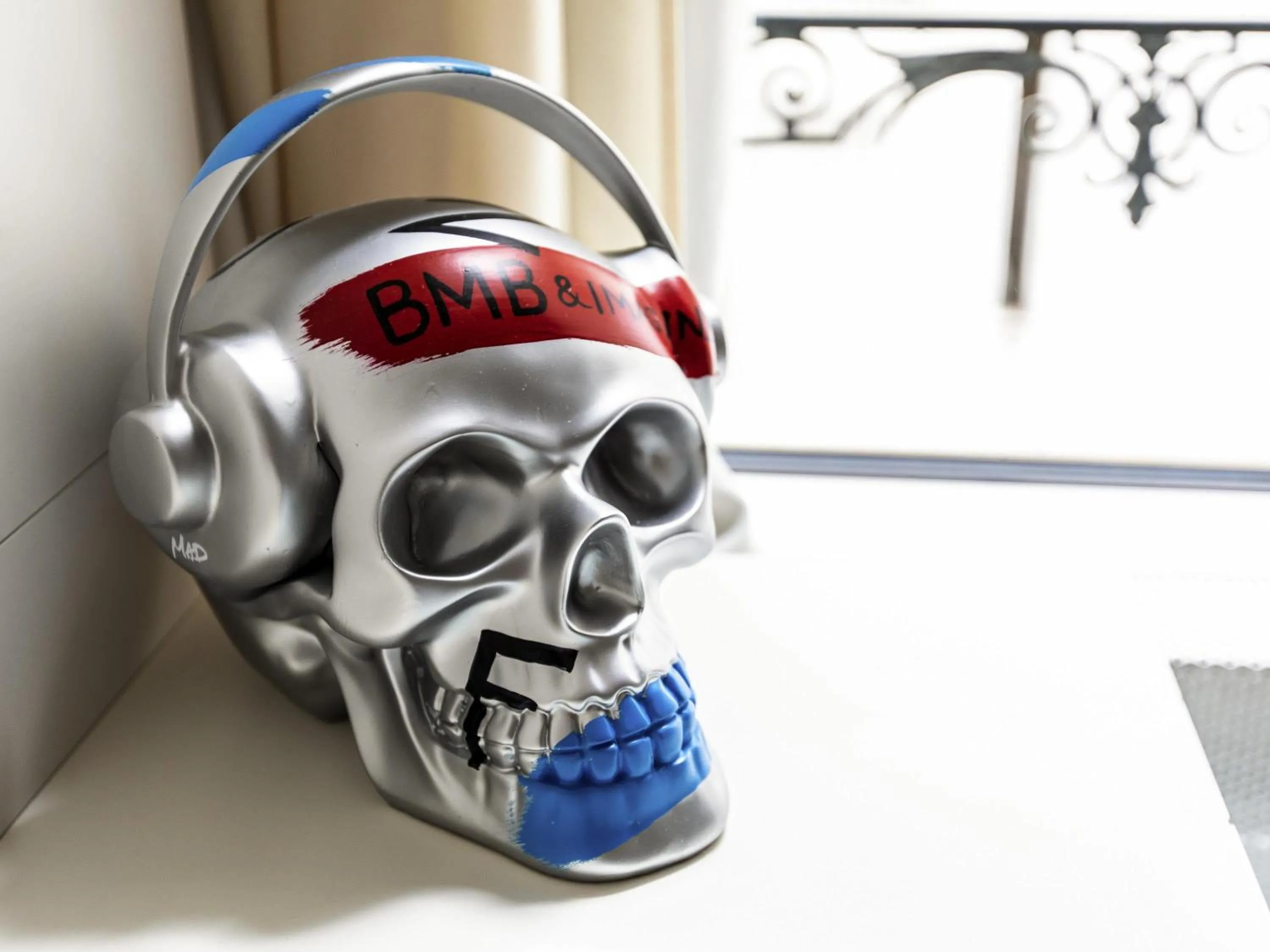 Other in ibis Styles Lausanne Center MadHouse