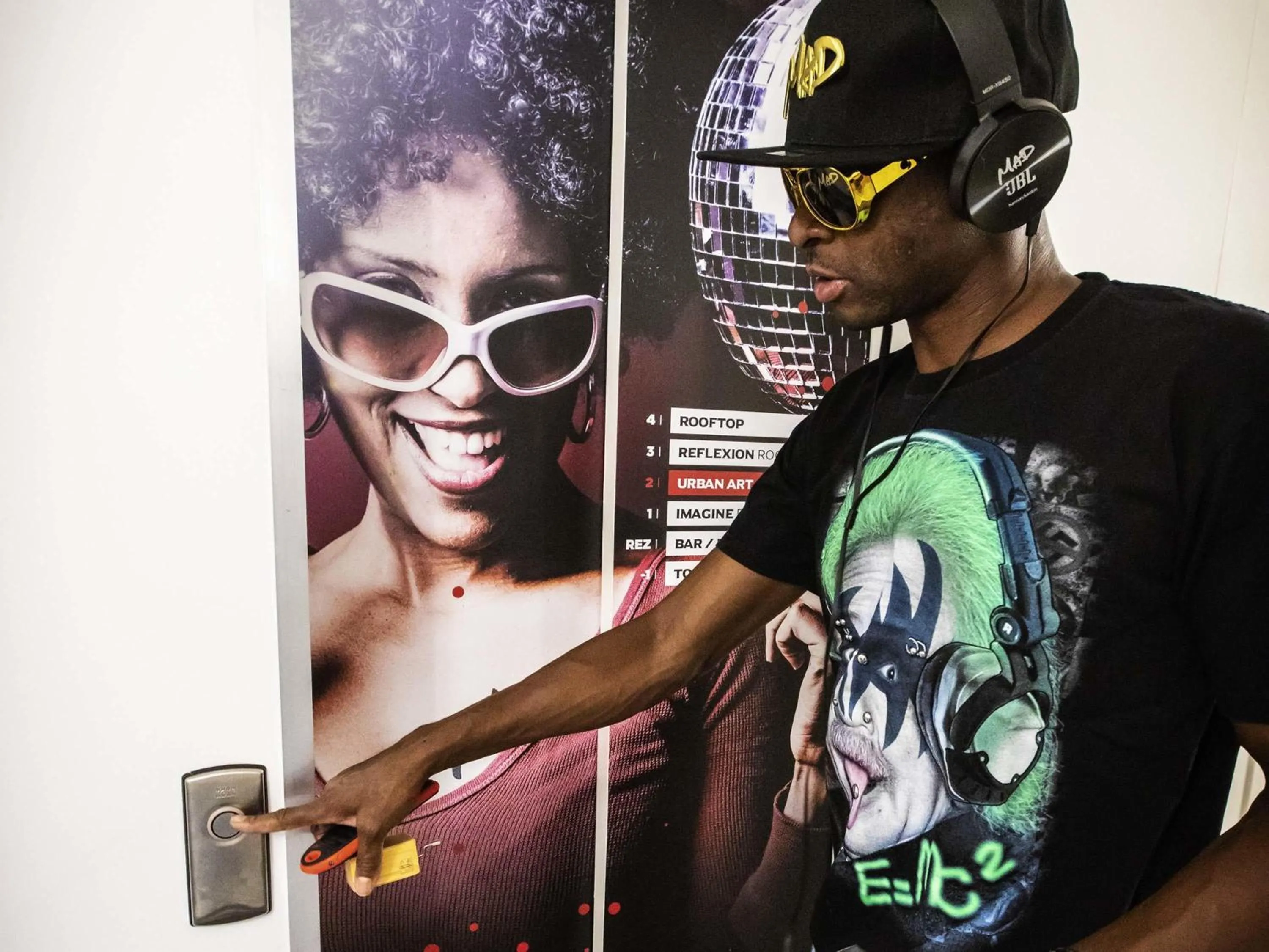 Other in ibis Styles Lausanne Center MadHouse